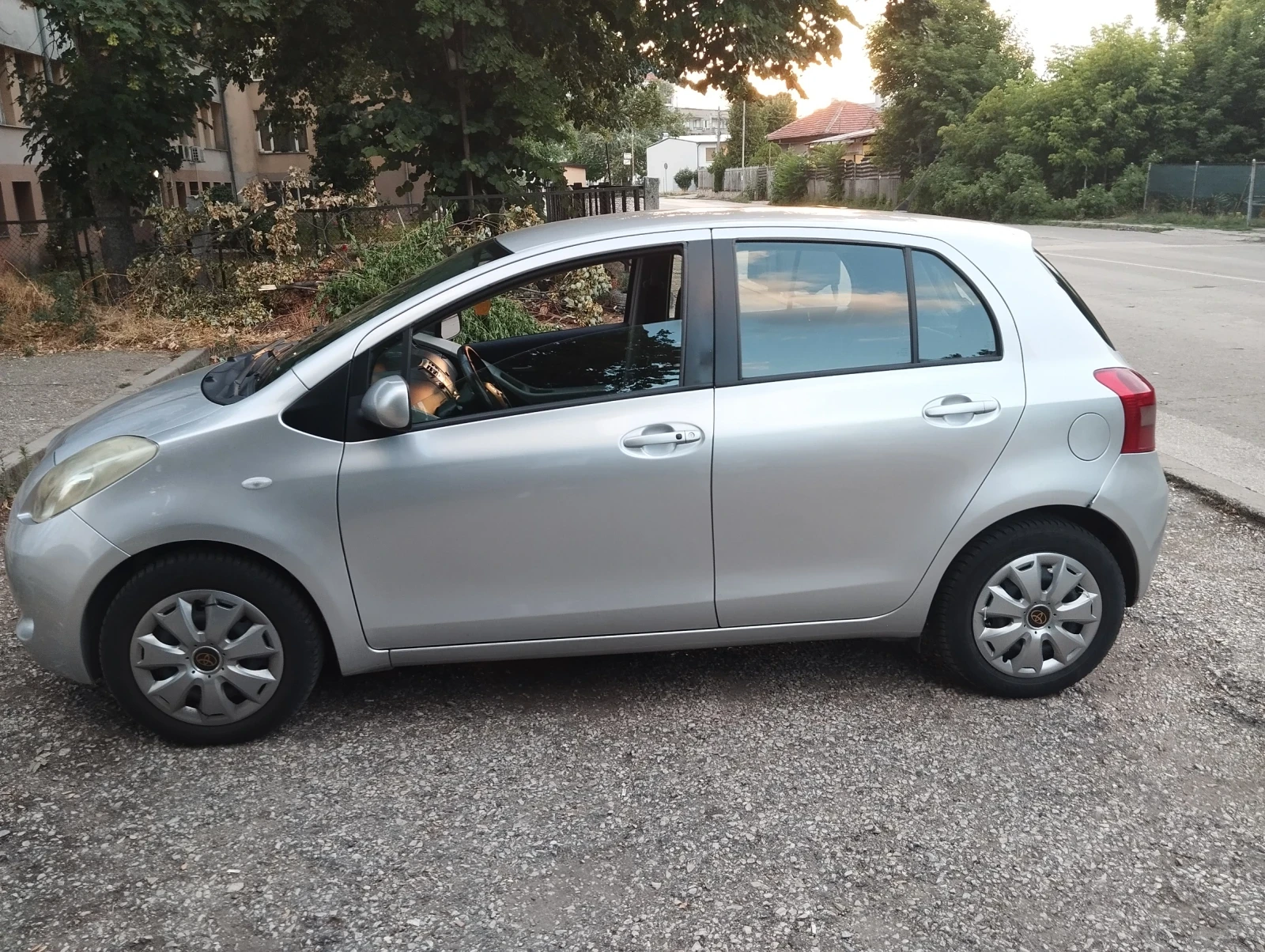 Toyota Yaris  - изображение 7