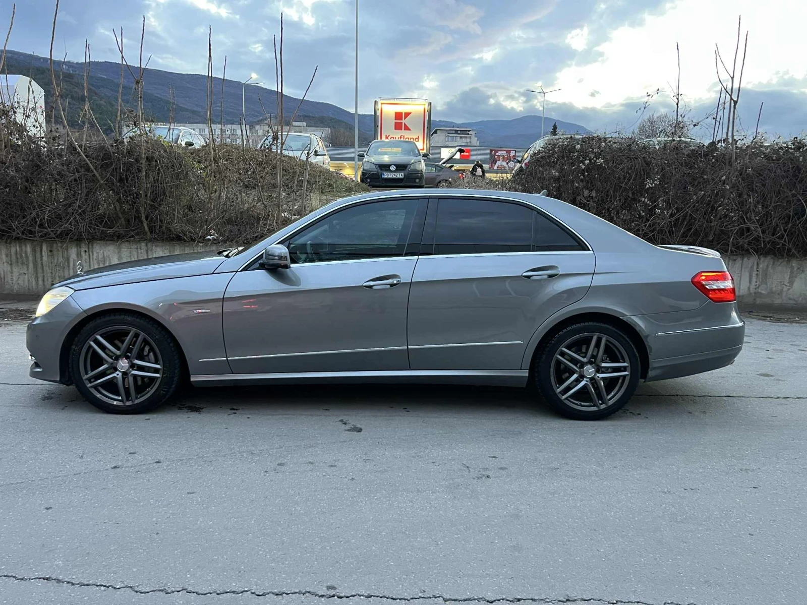 Mercedes-Benz E 350  - изображение 3