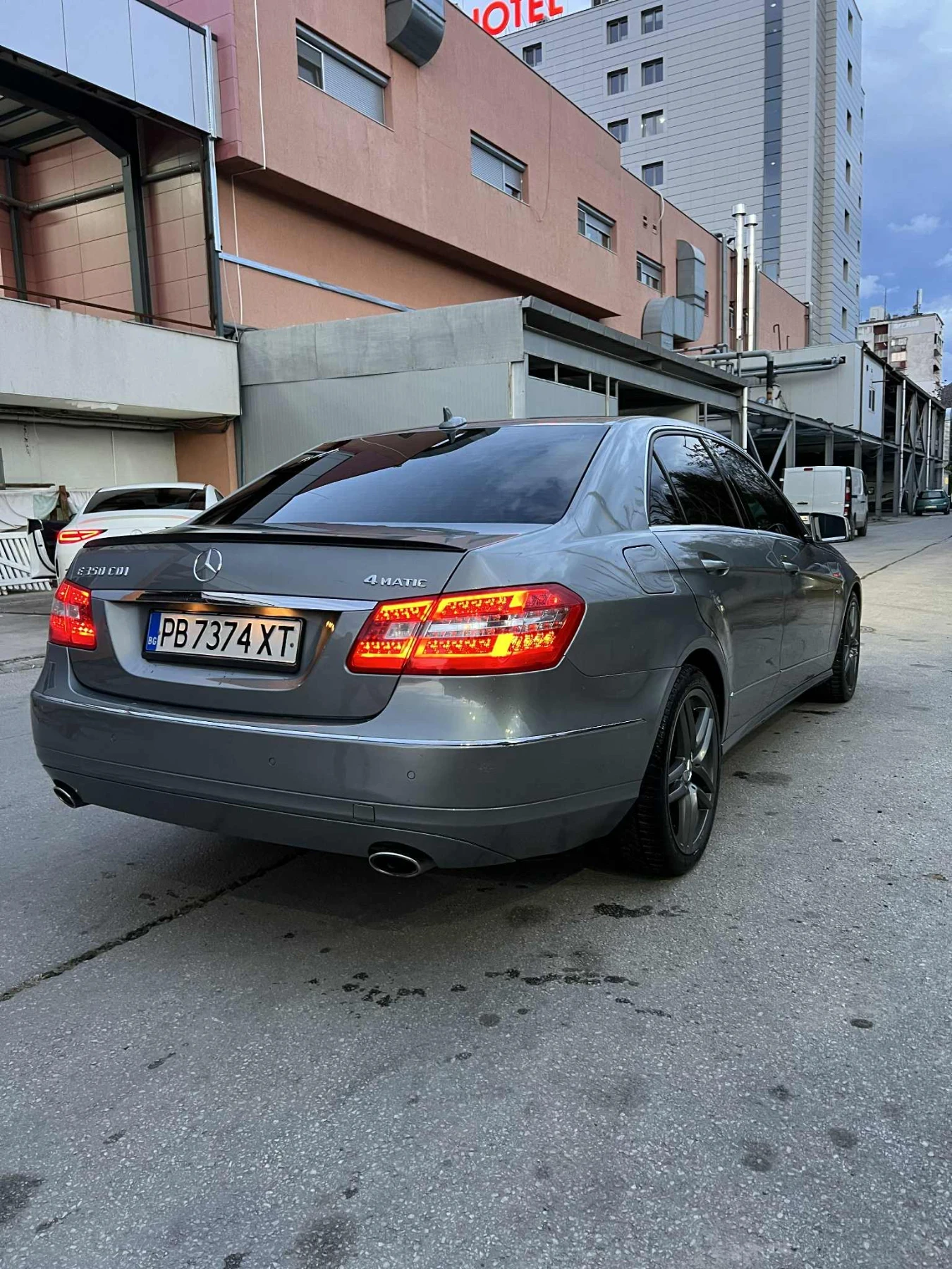 Mercedes-Benz E 350  - изображение 6