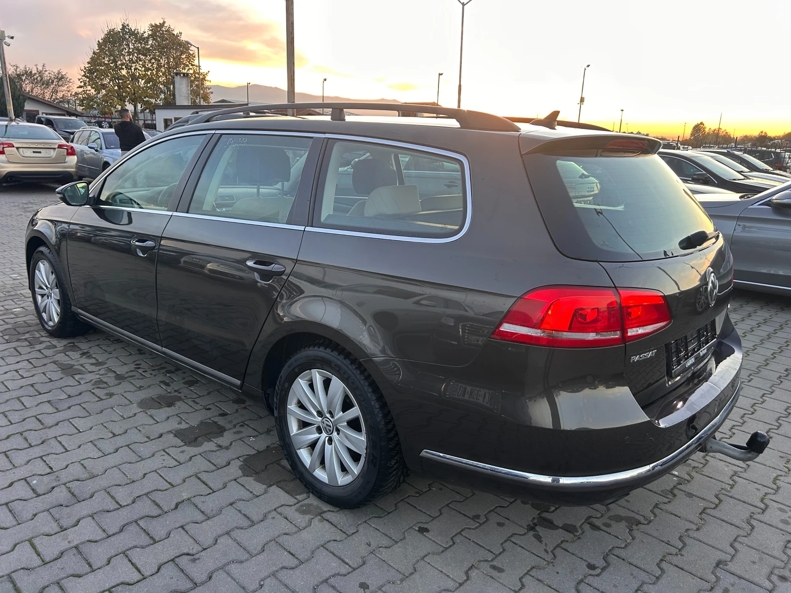 VW Passat 1.6TDI NAVI EURO 5 - изображение 8