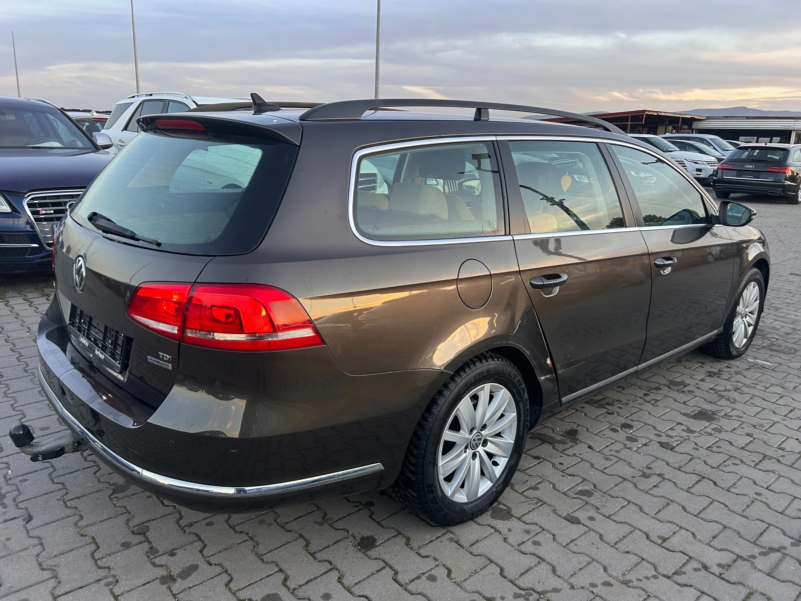 VW Passat 1.6TDI NAVI EURO 5 - изображение 6