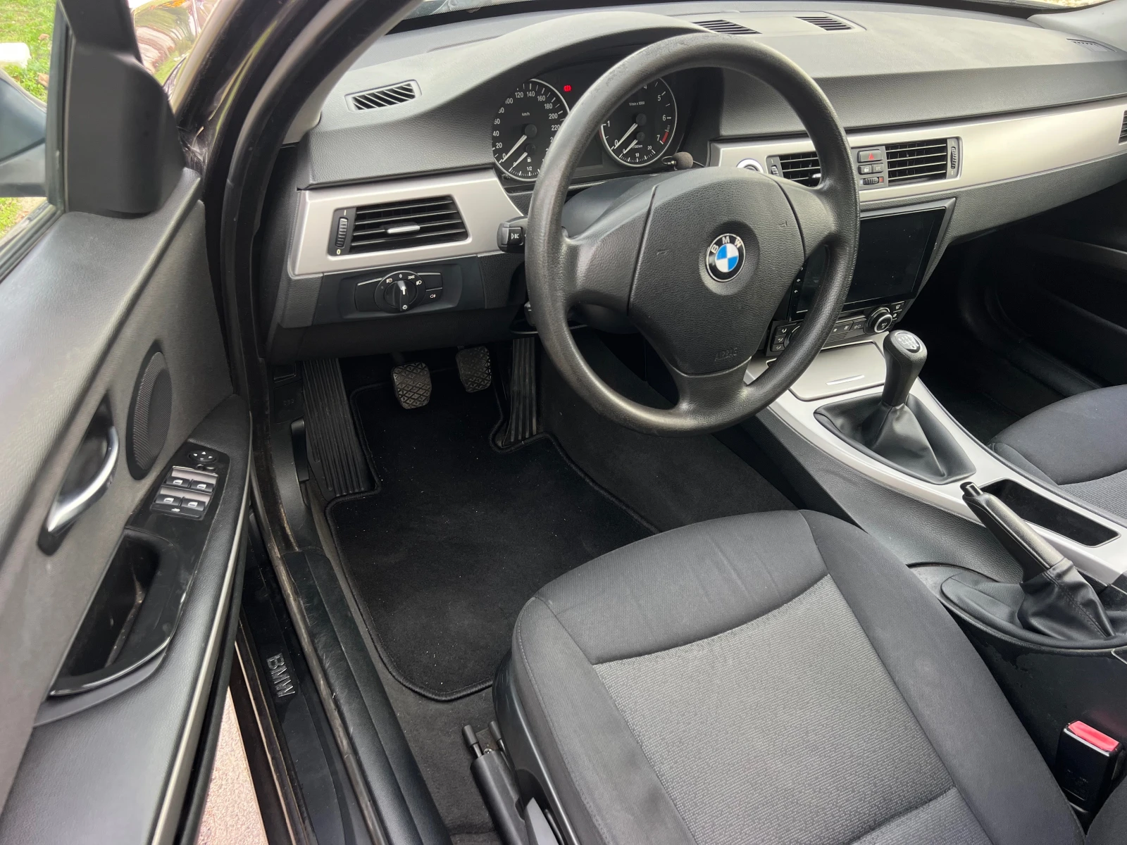 BMW 320 i XENON/NAVI/KAMERA/6sk/UNIKAT - изображение 10