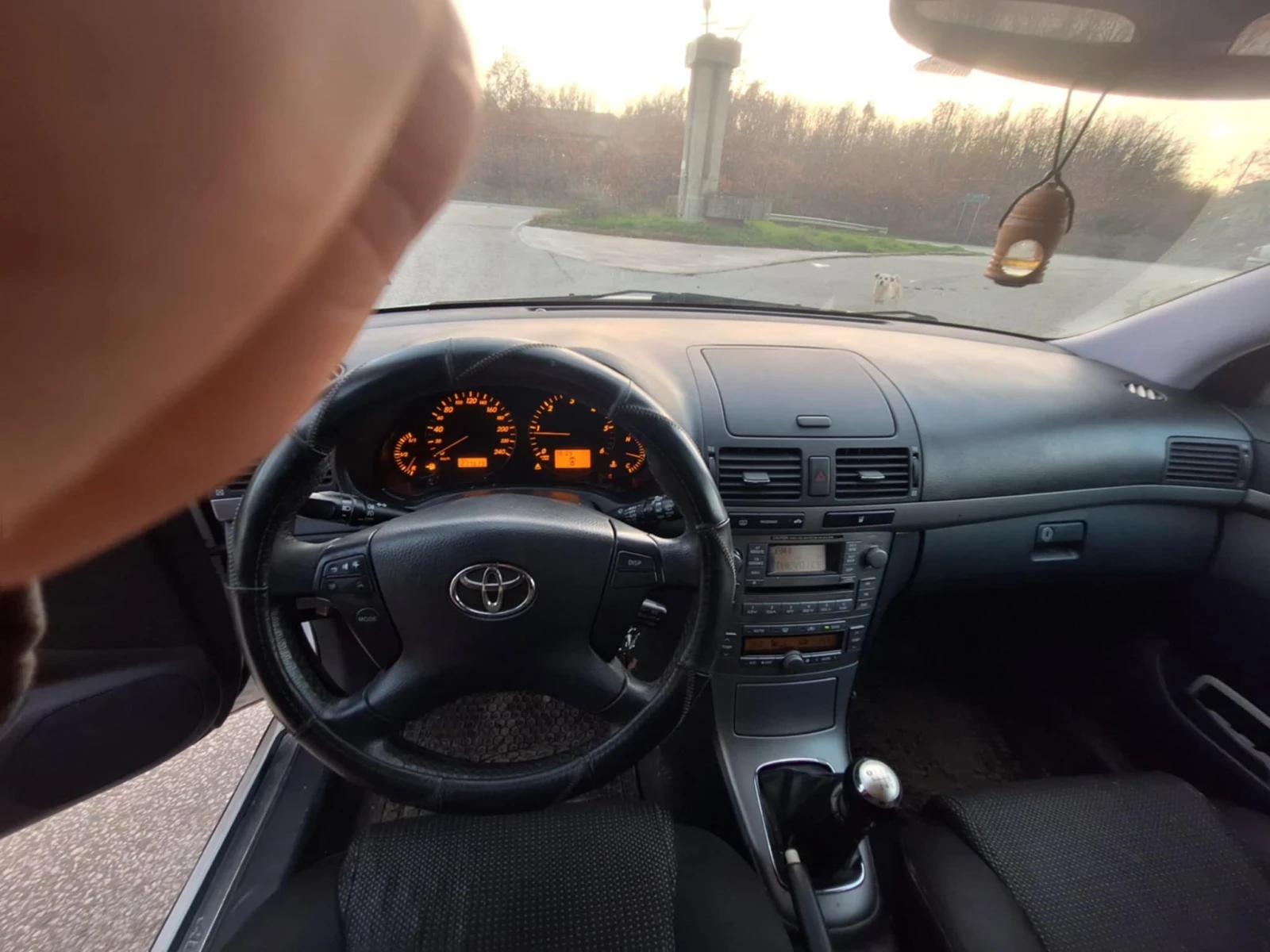 Toyota Avensis  - изображение 7