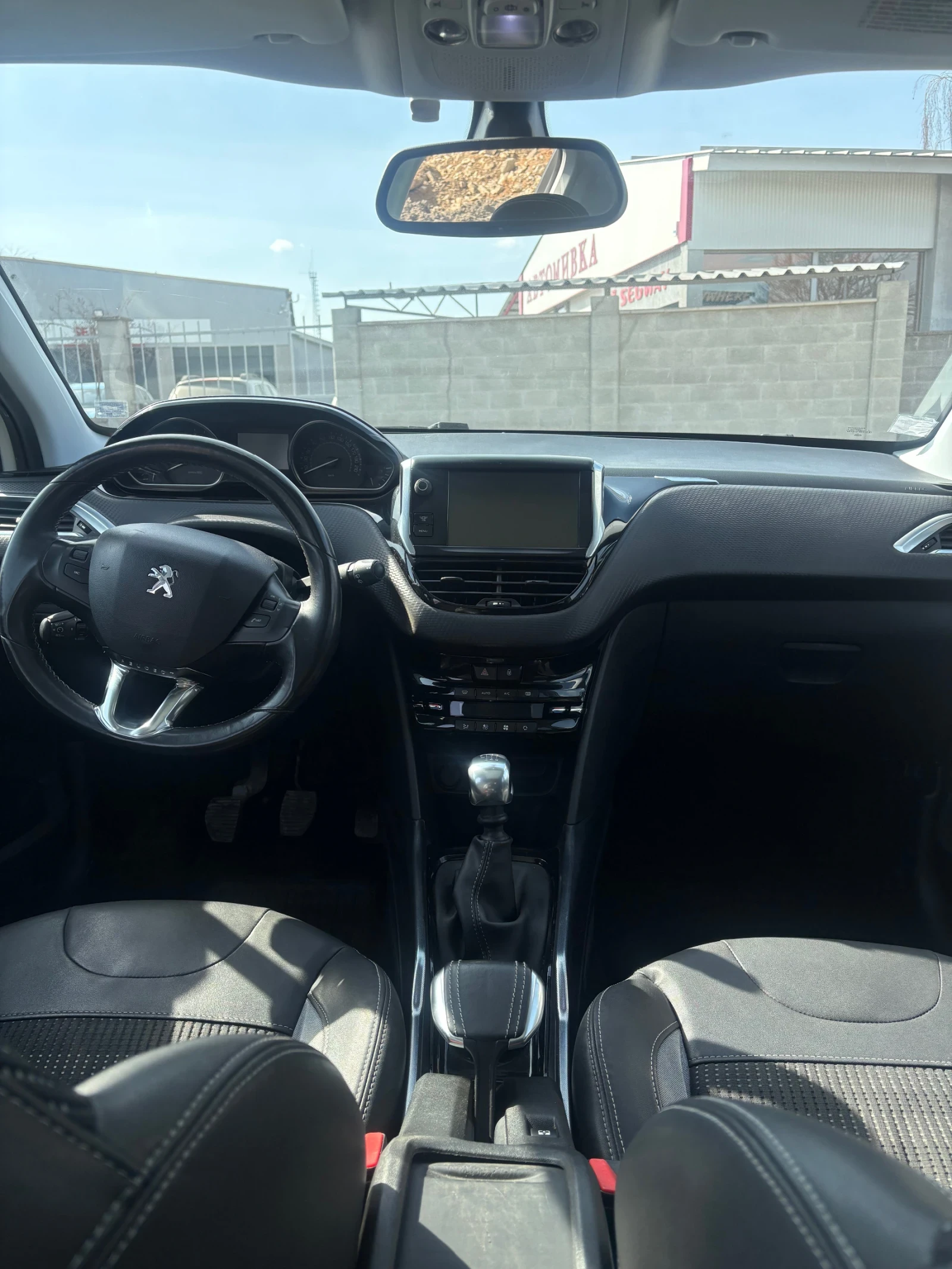 Peugeot 2008, снимка 12 - Автомобили и джипове - 53874505