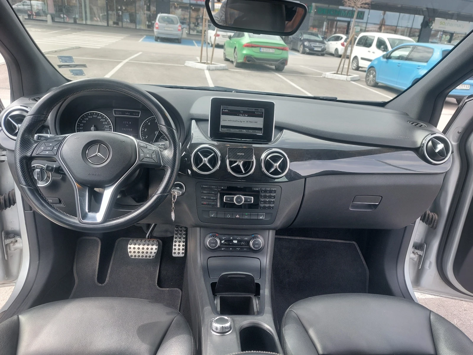 Mercedes-Benz B 250, снимка 11 - Автомобили и джипове - 53913324