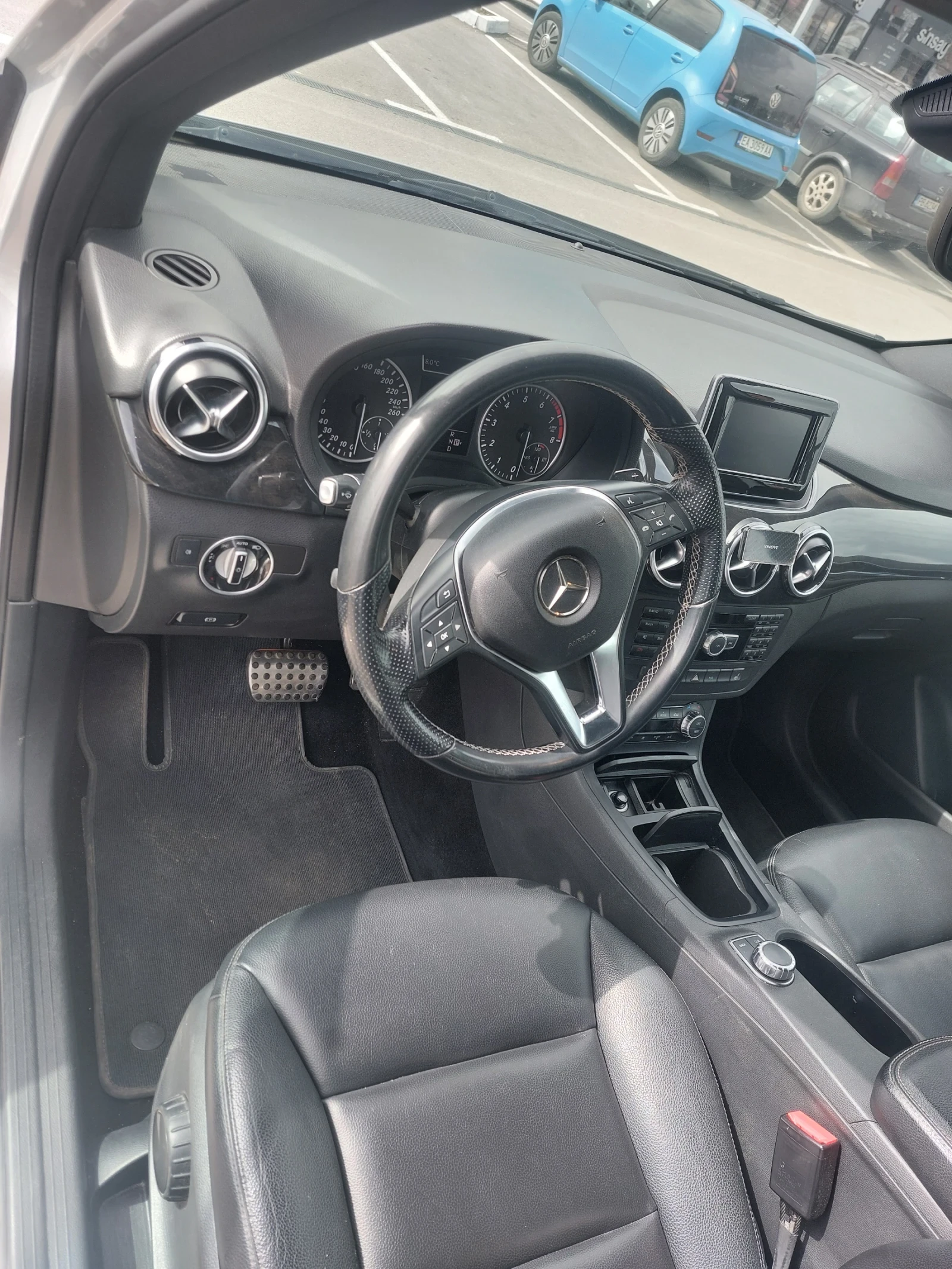 Mercedes-Benz B 250, снимка 12 - Автомобили и джипове - 53913324