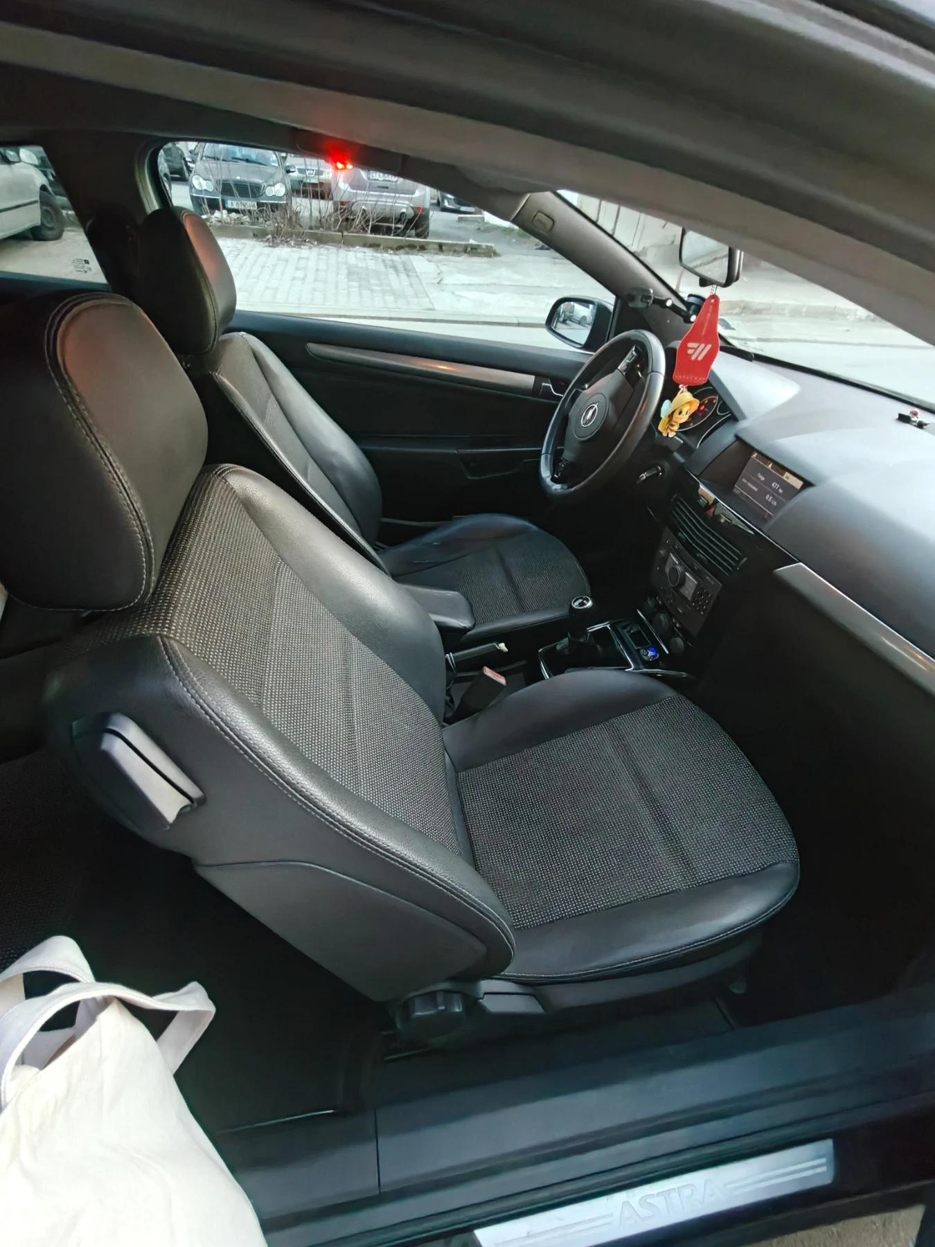 Opel Astra, снимка 4 - Автомобили и джипове - 54006929