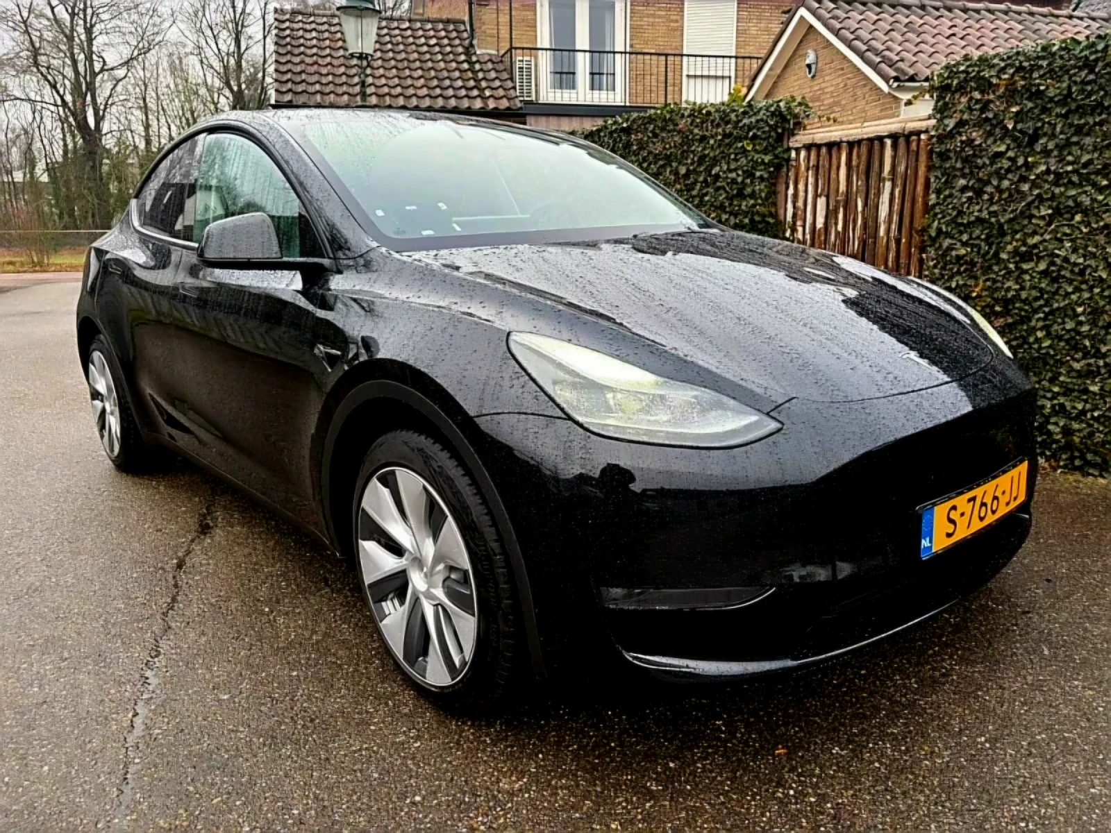 Tesla Model Y Long Range 82kw 4x4 AMD, снимка 12 - Автомобили и джипове - 54096531