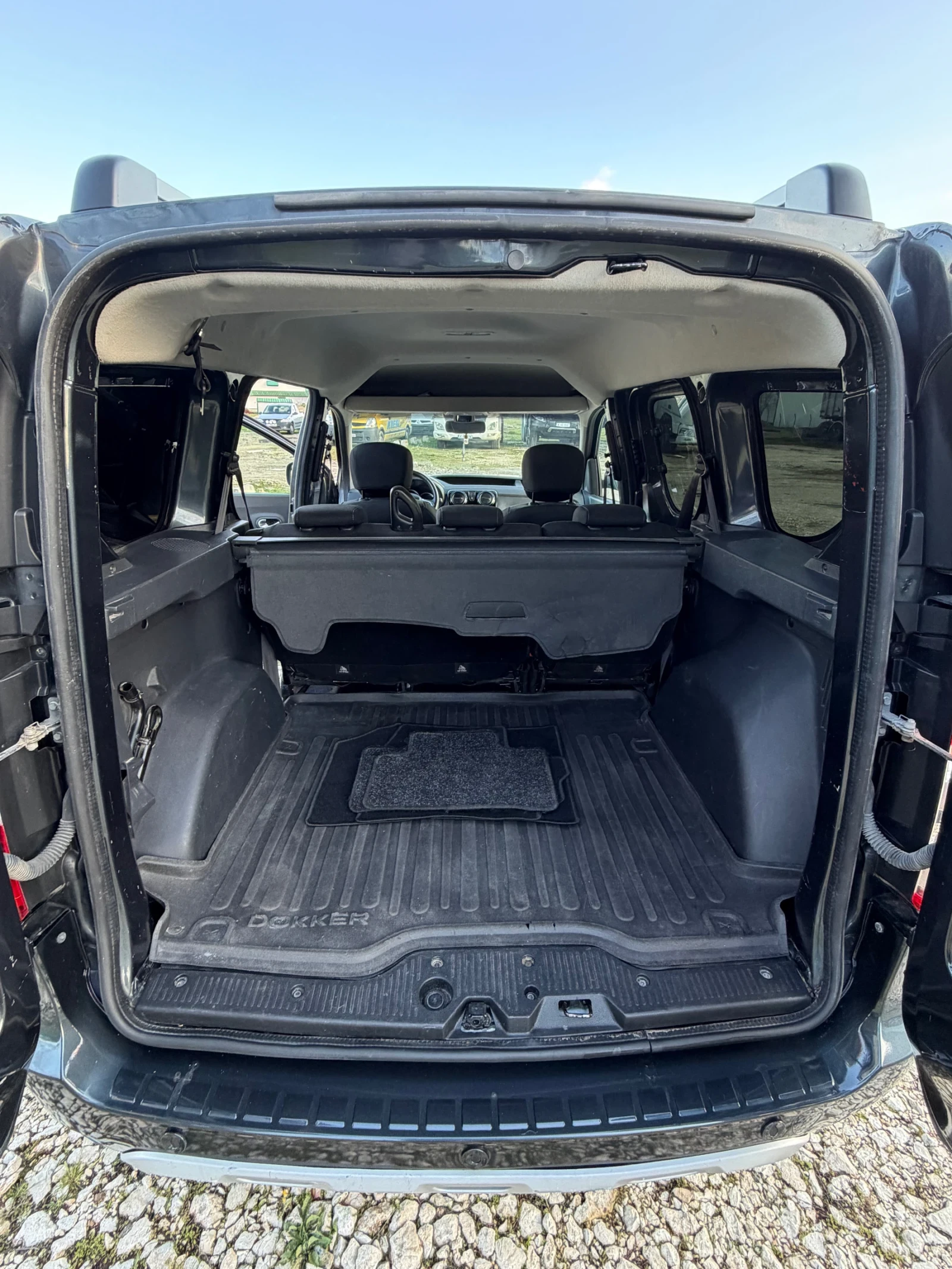 Dacia Dokker Stepway 1.5 dci, снимка 9 - Автомобили и джипове - 54114992