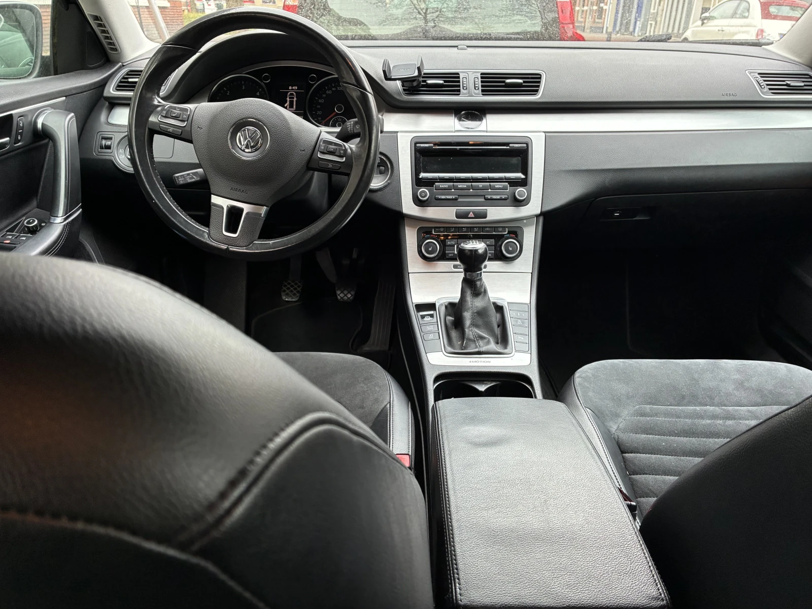 VW Passat 2.0 TDI, снимка 6 - Автомобили и джипове - 54246662