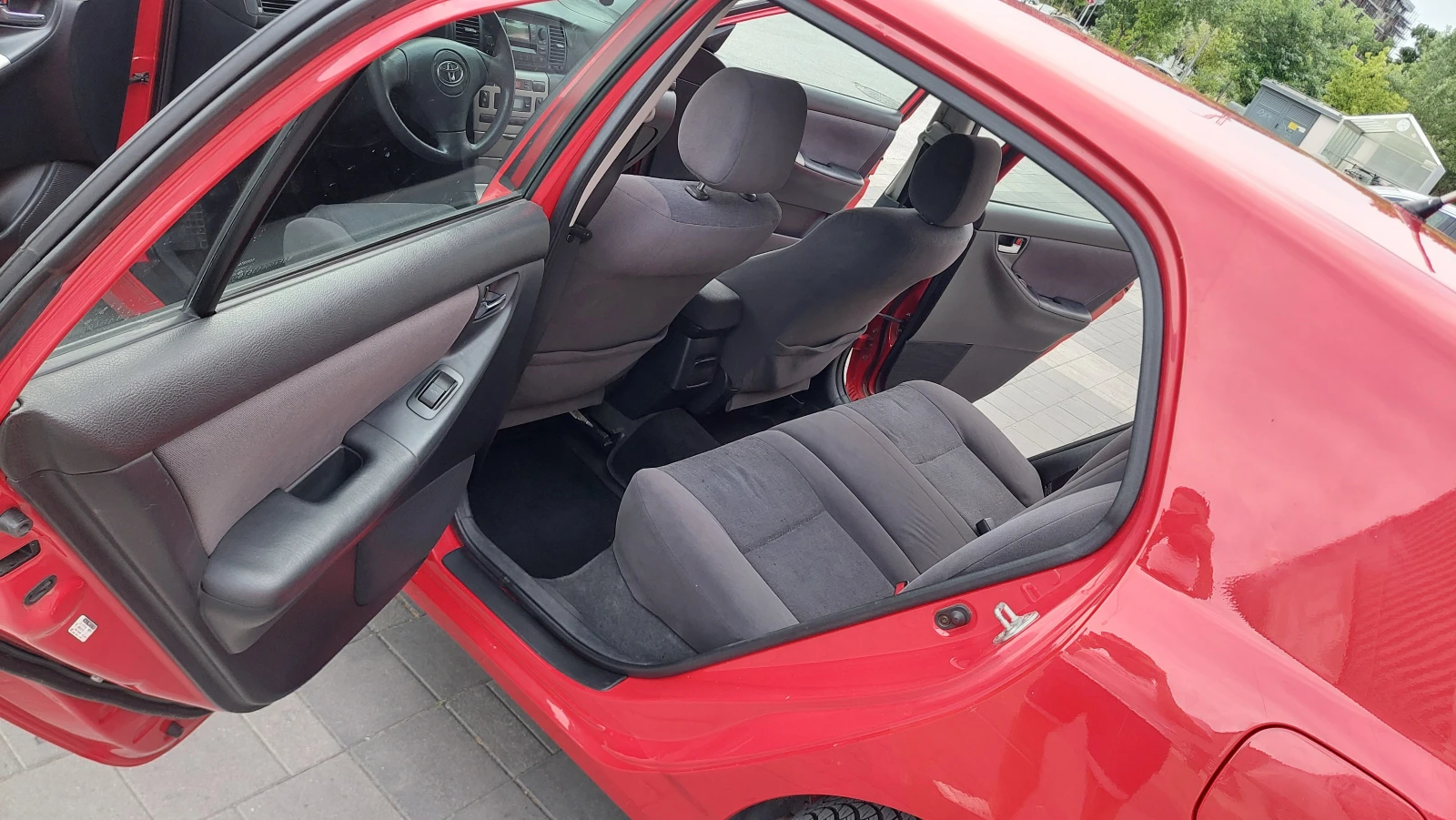 Toyota Corolla 1.6 VVT-i (110 к.с.), снимка 8 - Автомобили и джипове - 54723371