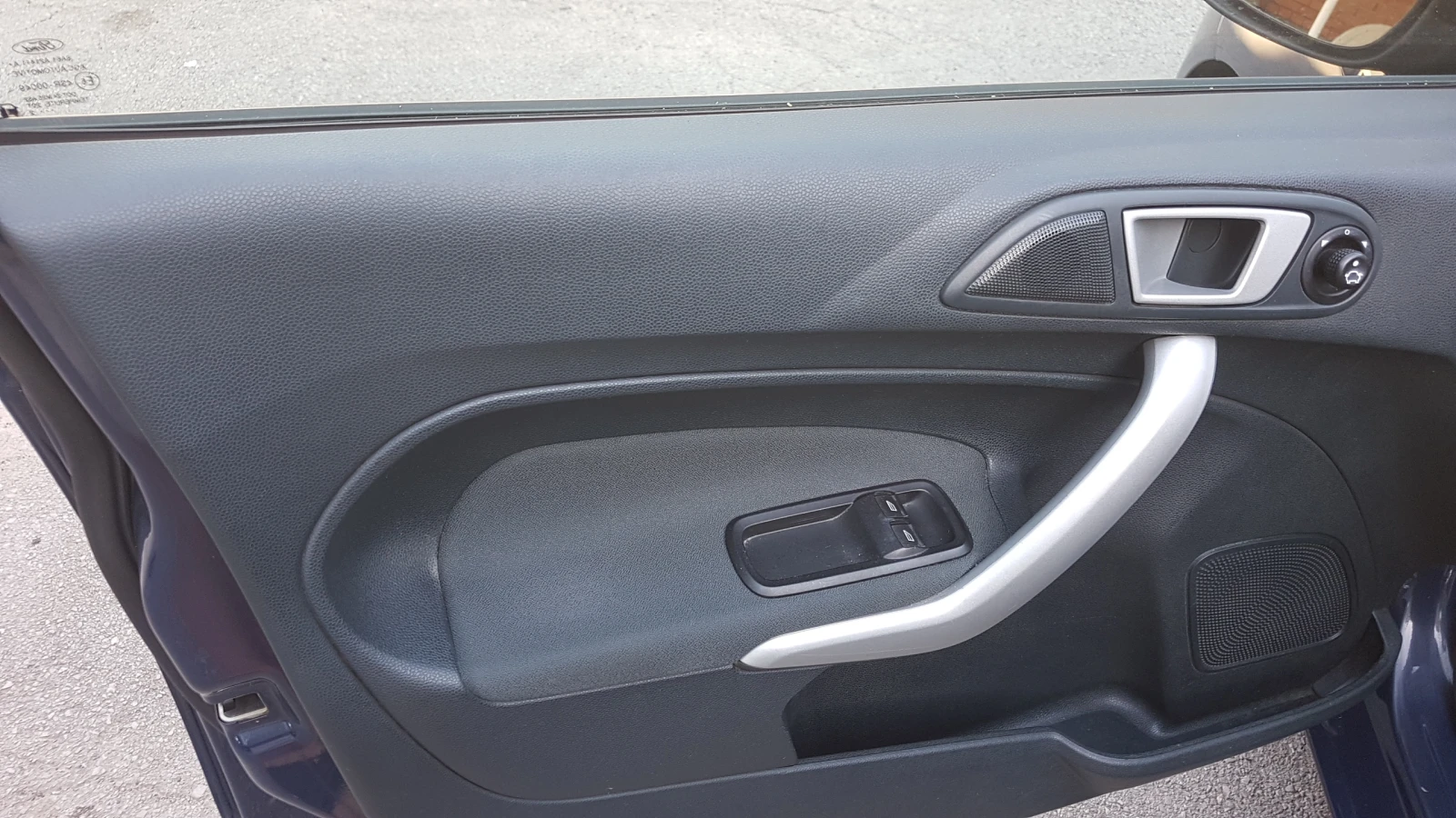 Ford Fiesta 1.4I GAZ, снимка 11 - Автомобили и джипове - 54908948