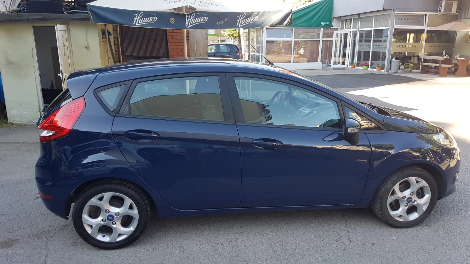 Ford Fiesta 1.4I GAZ, снимка 4 - Автомобили и джипове - 54908948