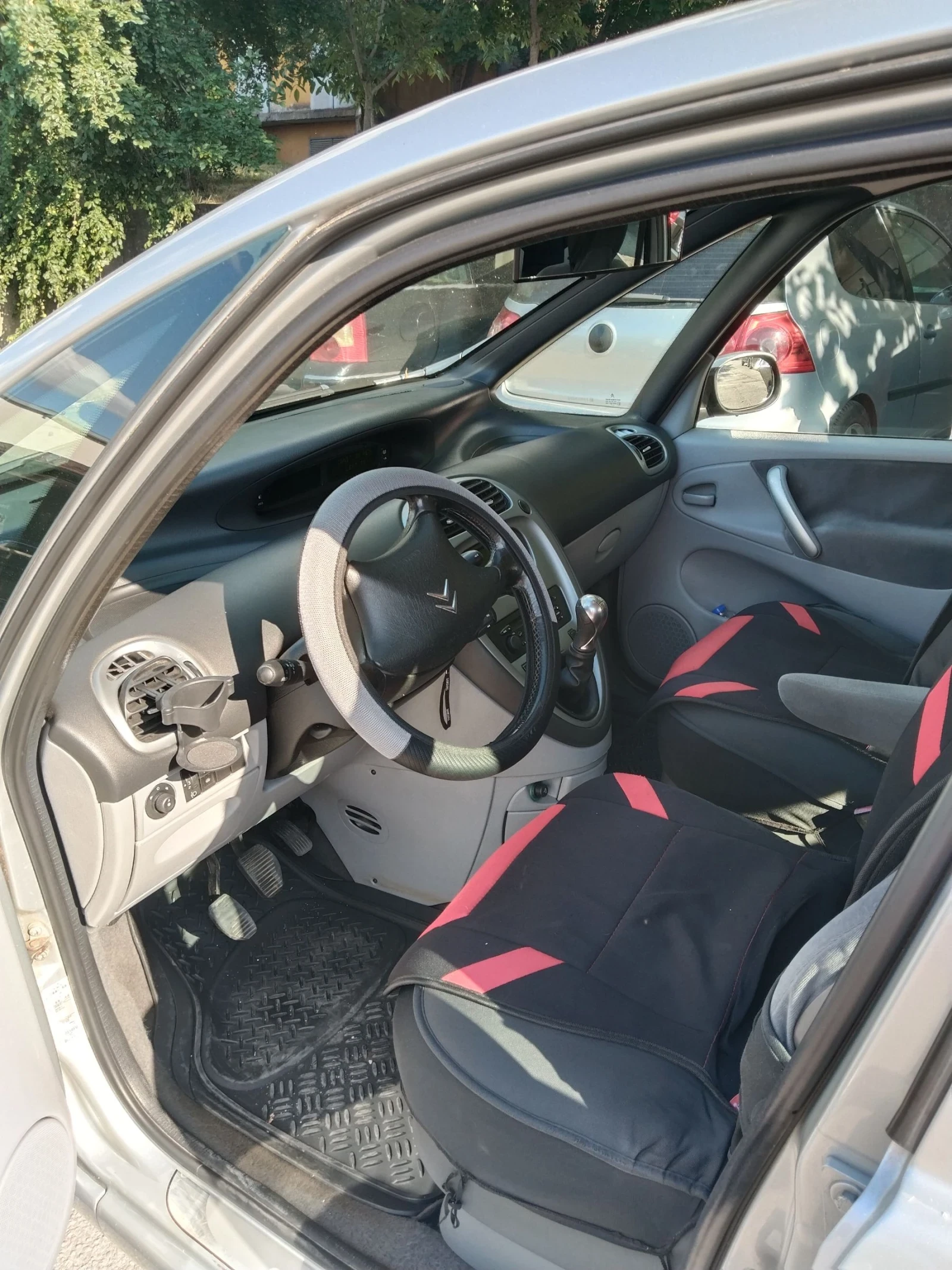 Citroen Xsara picasso 1.6 HDI, снимка 7 - Автомобили и джипове - 54998713