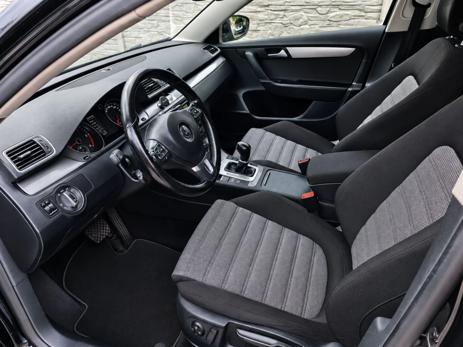 VW Passat 2.0TDI  DSG, снимка 13 - Автомобили и джипове - 55066149