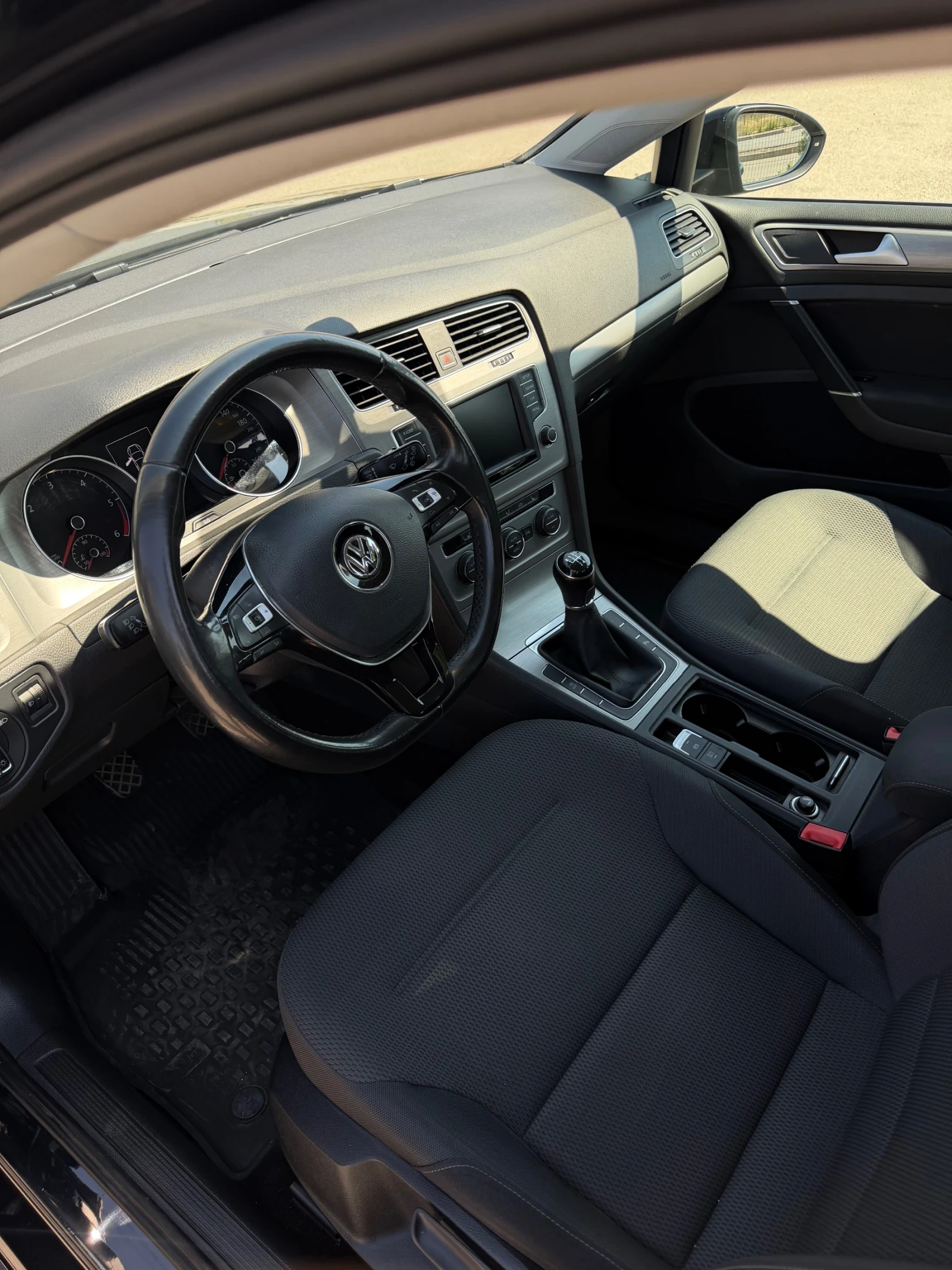 VW Golf 1.6, снимка 11 - Автомобили и джипове - 55528966