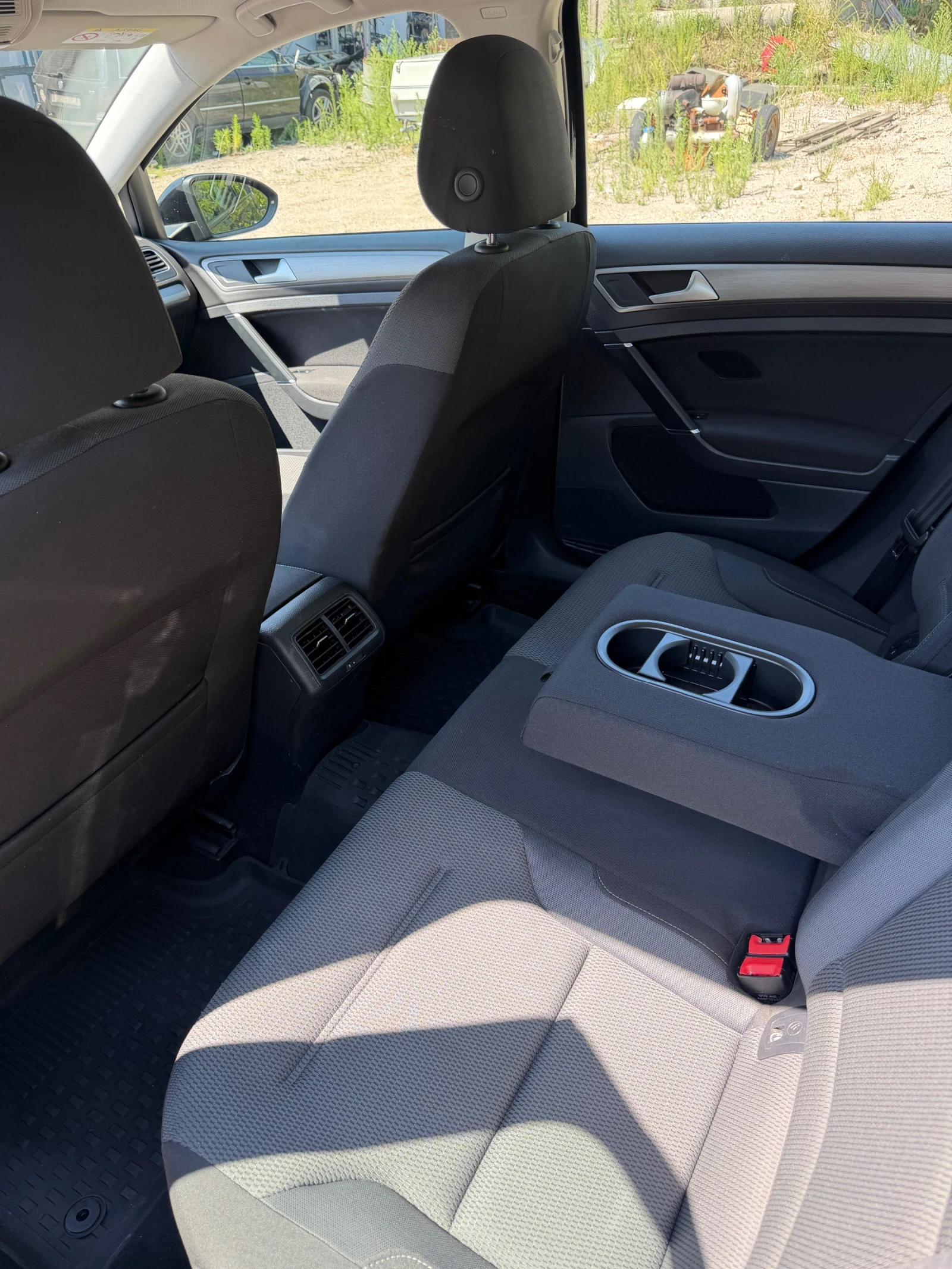 VW Golf 1.6, снимка 14 - Автомобили и джипове - 55528966