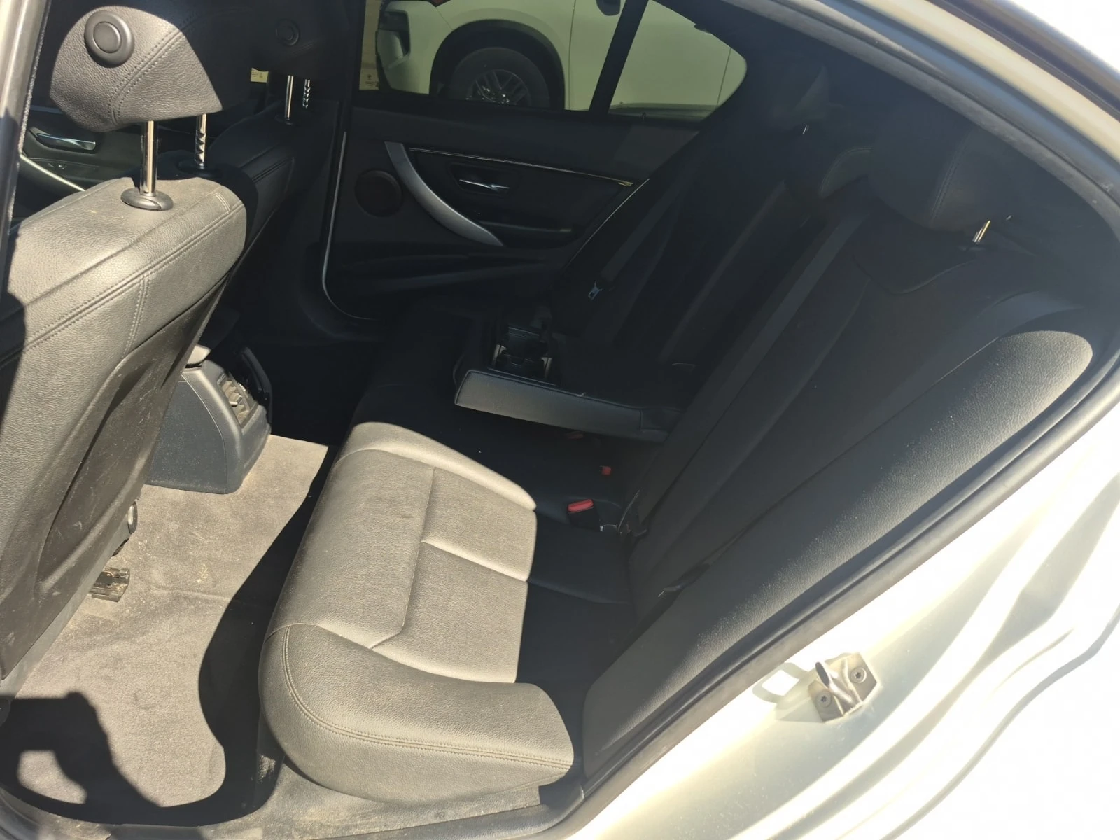 BMW 330  330I XDRIVE / ALCANTARA / MEMORY , снимка 12 - Автомобили и джипове - 55846779