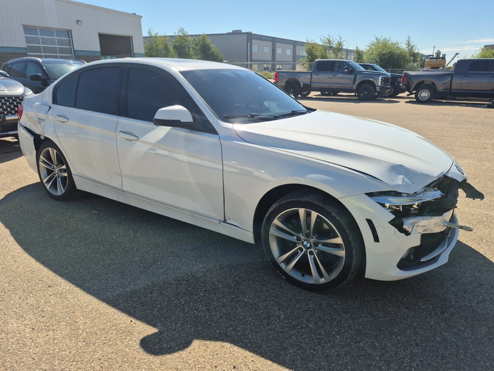 BMW 330  330I XDRIVE / ALCANTARA / MEMORY , снимка 2 - Автомобили и джипове - 55846779