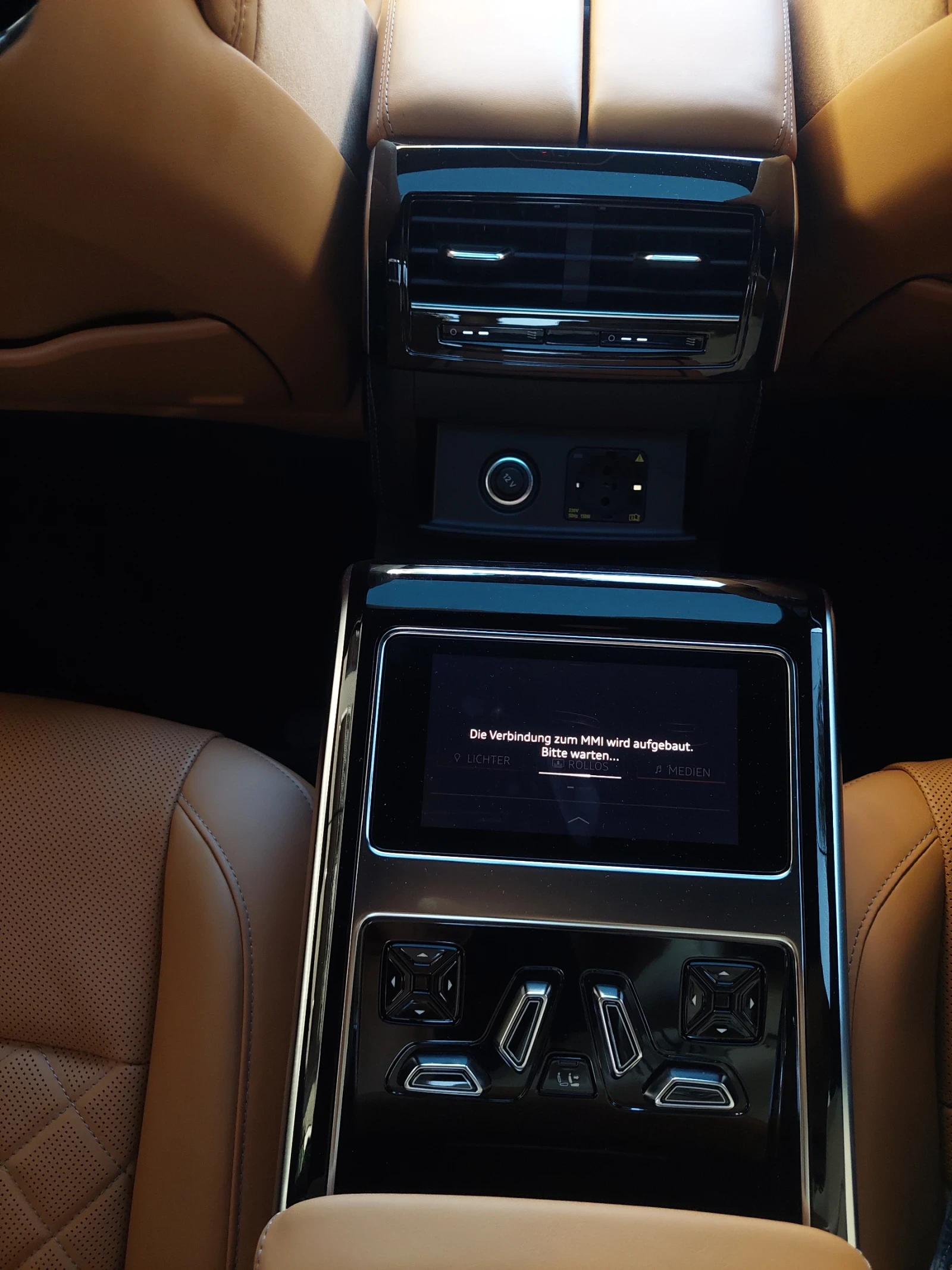 Audi A8 S-line, снимка 12 - Автомобили и джипове - 56010207