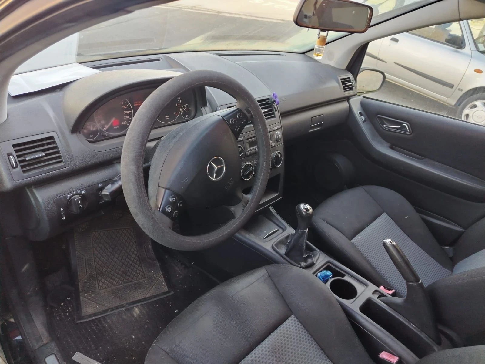 Mercedes-Benz A 150 1.5 бензин , снимка 6 - Автомобили и джипове - 56088337
