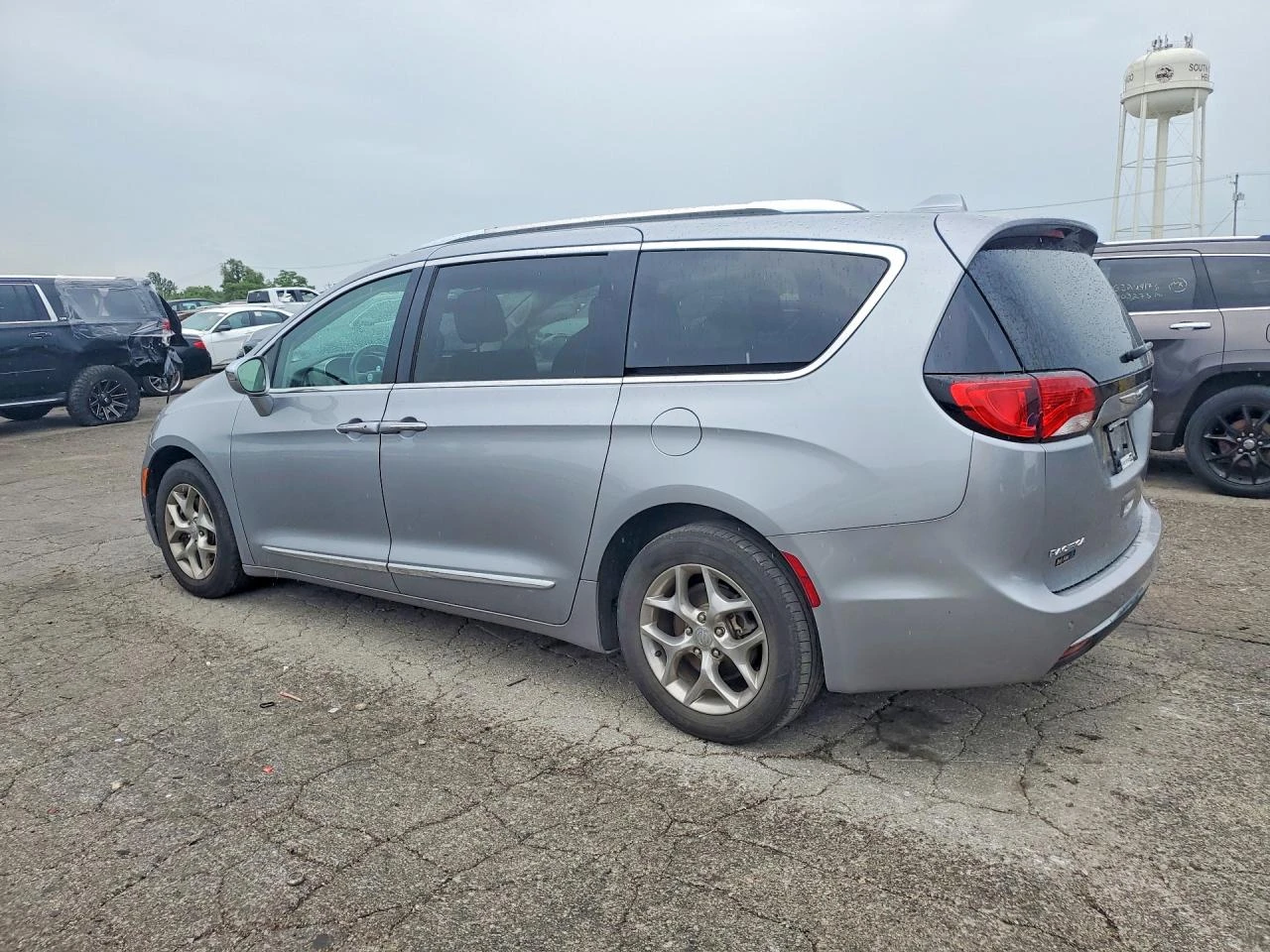 Chrysler Pacifica 3.6l Limited, снимка 2 - Автомобили и джипове - 56215034