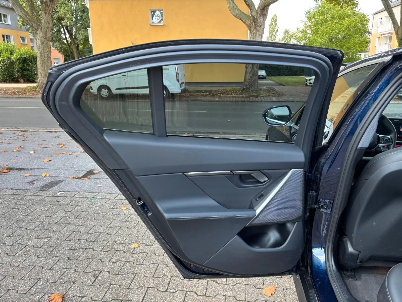 BMW i5 eDrive40/INDIVIDUAL/PANORAMA/HUD/360 CAM | Mobile.bg � ����������� 15