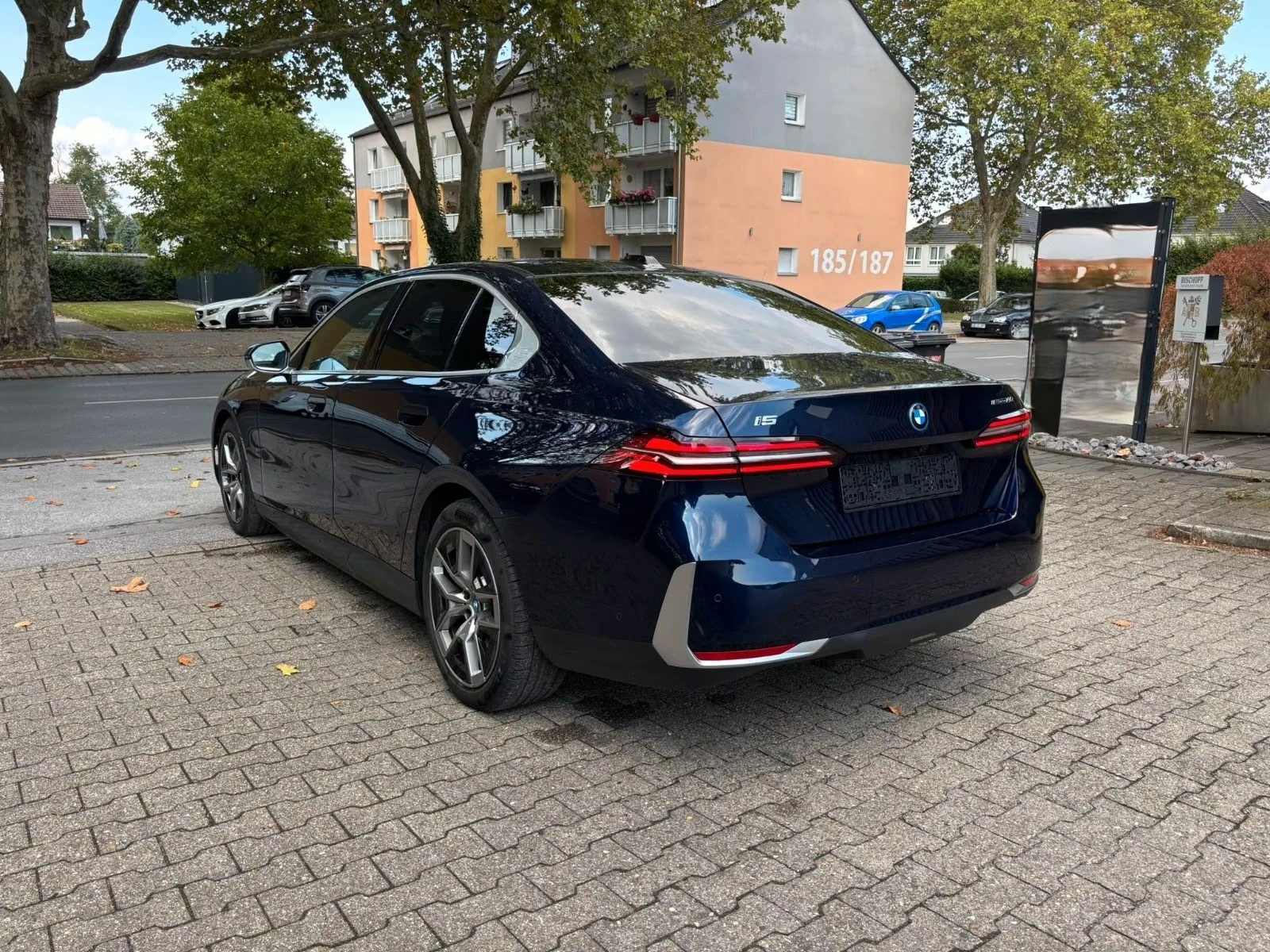 BMW i5 eDrive40/INDIVIDUAL/PANORAMA/HUD/360 CAM | Mobile.bg � ����������� 4