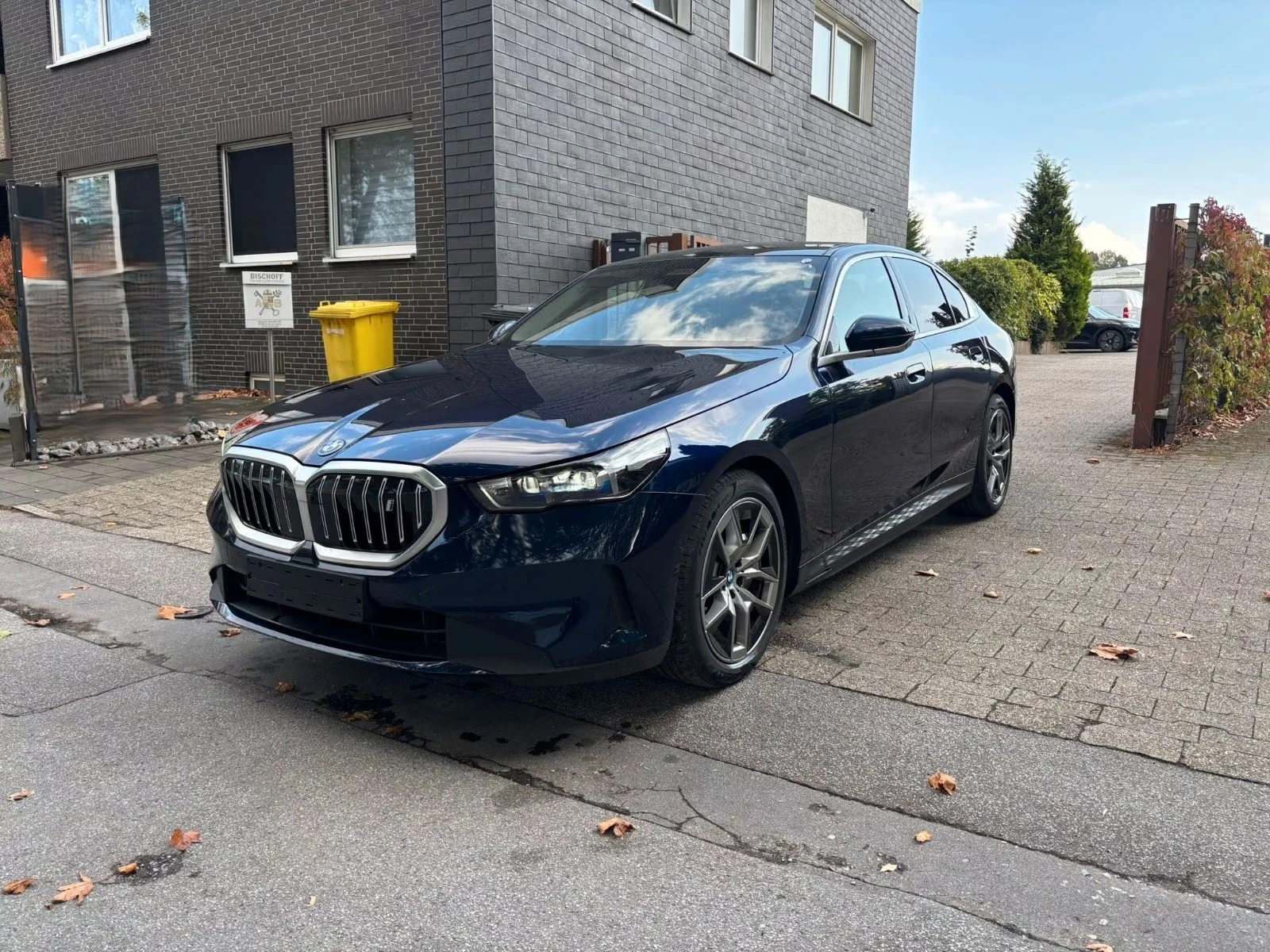 BMW i5 eDrive40/INDIVIDUAL/PANORAMA/HUD/360 CAM | Mobile.bg � ����������� 3