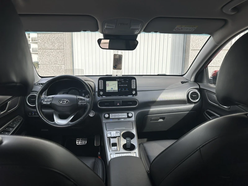 Hyundai Kona PREMIUM 64KWh FULL ASSIST/HEADUP/DISSTR/SOH98.6%, снимка 10 - Автомобили и джипове - 49127032