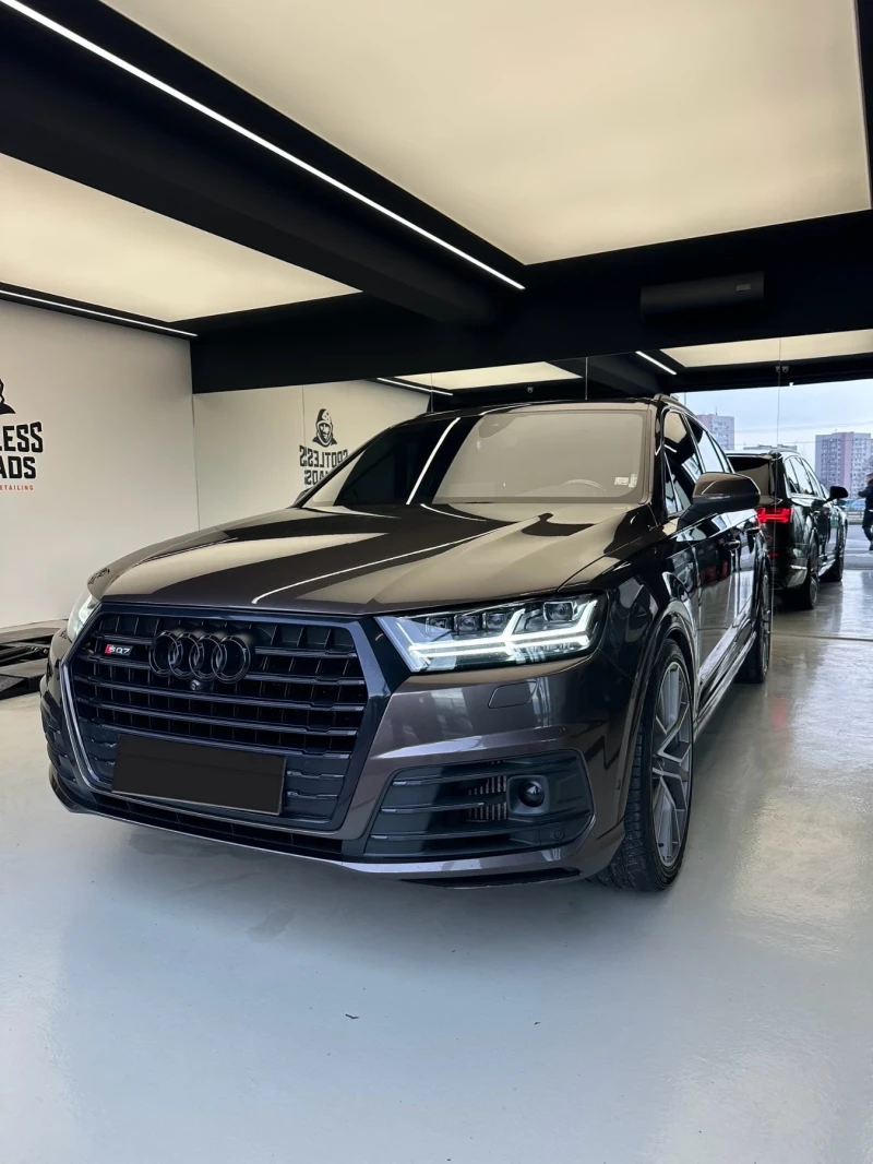 Audi SQ7 / CARBON CERAMIC / 360 / SOFT CLOSE / 6 + 1 / FULL, снимка 3 - Автомобили и джипове - 48669225