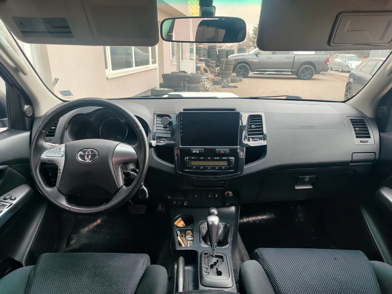 Toyota Hilux, снимка 8 - Автомобили и джипове - 48803435