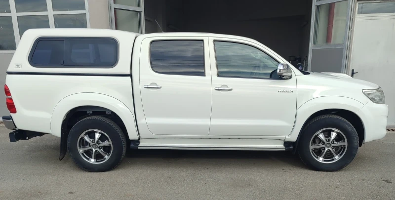 Toyota Hilux, снимка 7 - Автомобили и джипове - 48803435