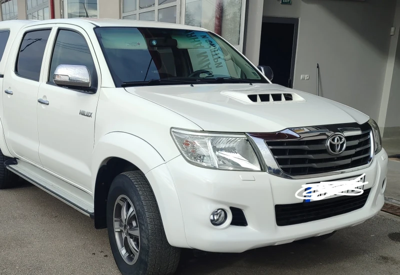 Toyota Hilux, снимка 1 - Автомобили и джипове - 48803435