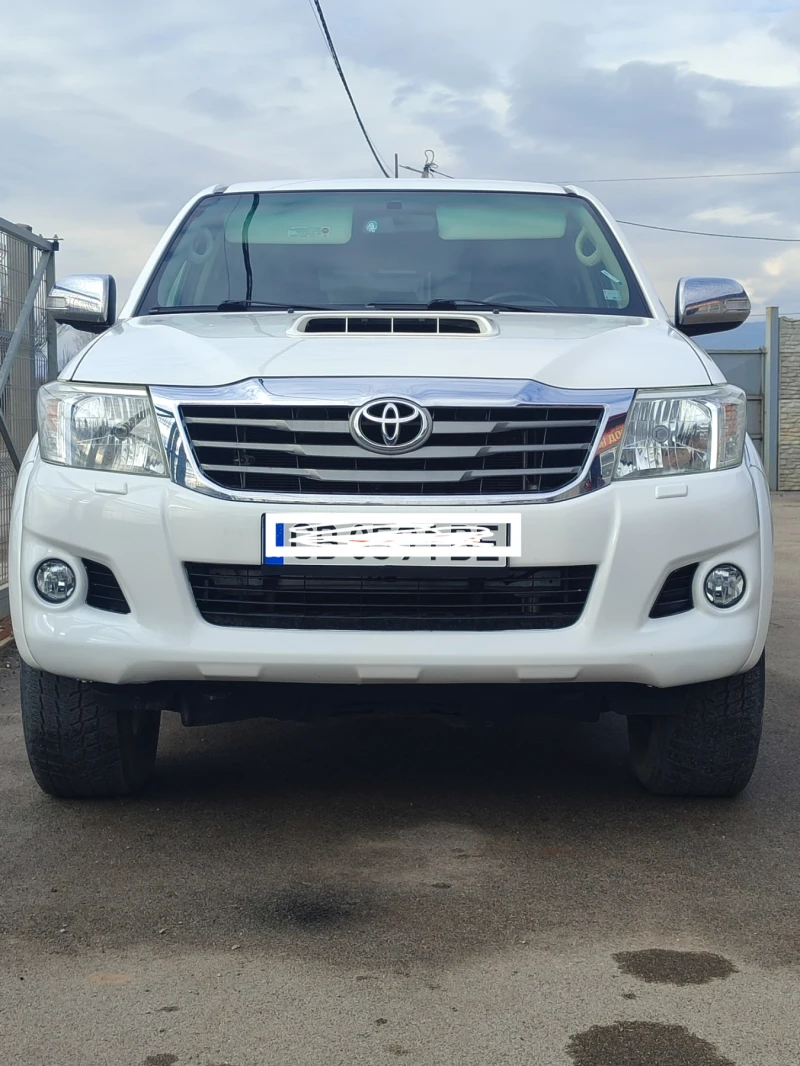 Toyota Hilux, снимка 2 - Автомобили и джипове - 48803435