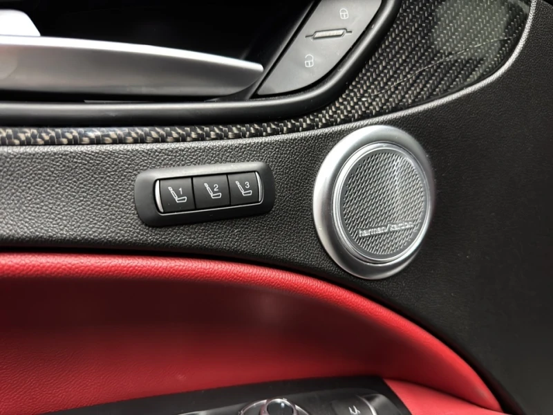 Alfa Romeo Stelvio Quadrifoglio 2.9 V6 4x4 / PANO / H&K / MEMORY, снимка 6 - Автомобили и джипове - 52749668