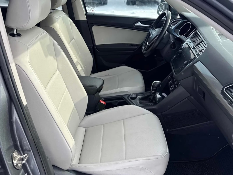 VW Tiguan * Comfortline * CARFAX * БЕЗ ПЪРВОНАЧАЛНА ВНОСКА, снимка 16 - Автомобили и джипове - 53214998