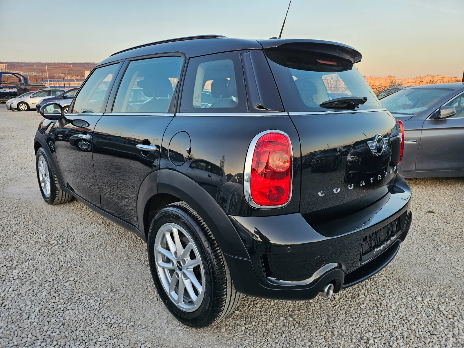 Mini Countryman 2.0SD, 143к.с., Facelift  - изображение 6