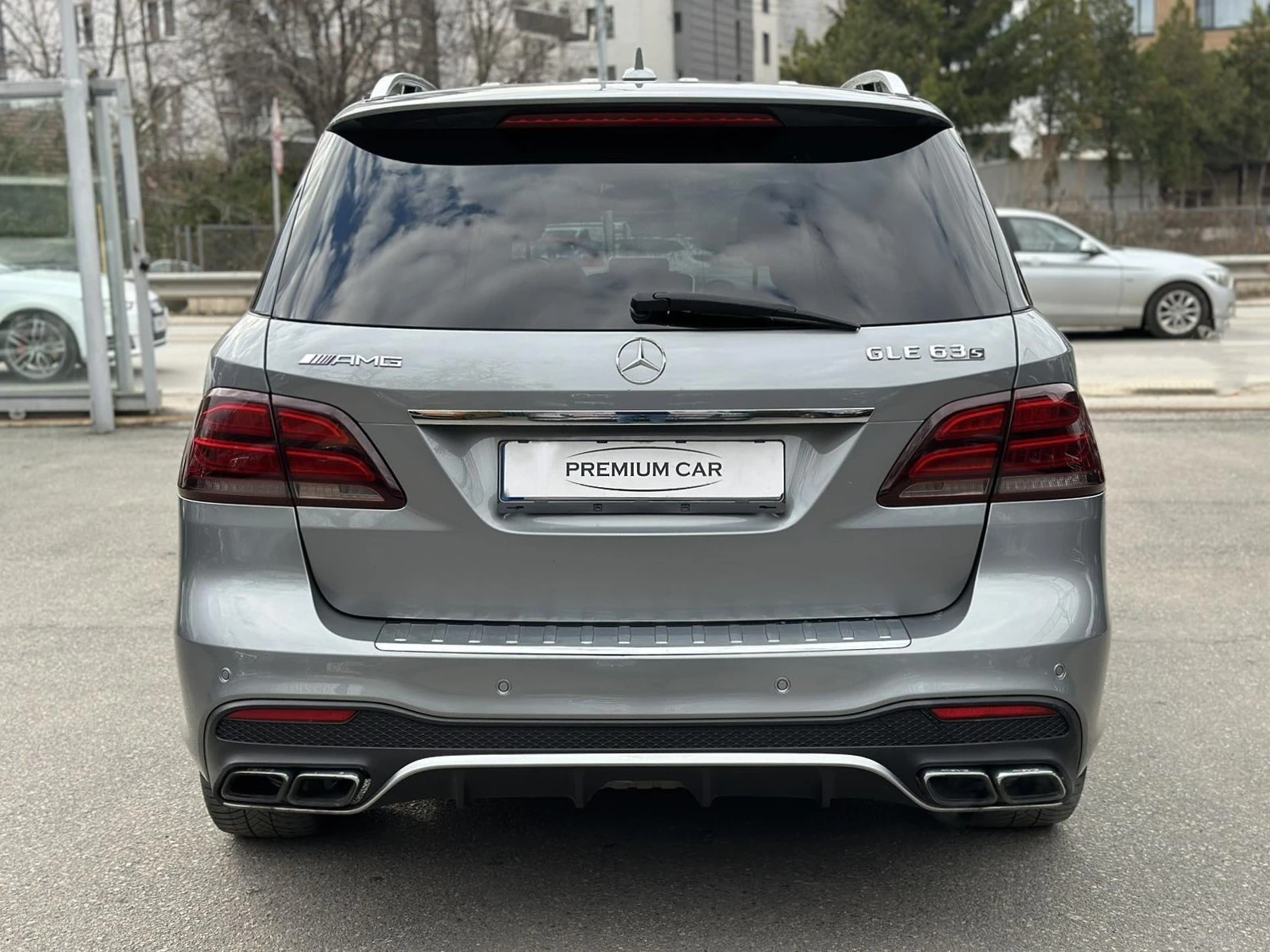 Mercedes-Benz GLE 63 AMG SUV - изображение 7