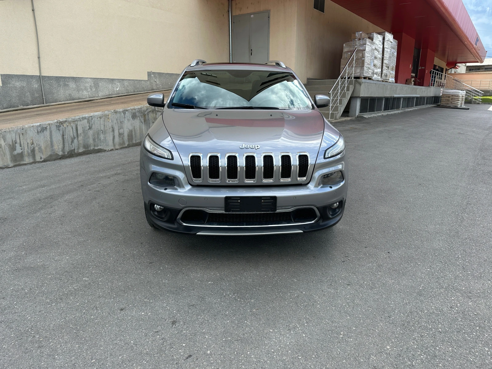 Jeep Cherokee 2.0TDI - КЛИМАТРОНИК - НАВИГАЦИЯ - изображение 2