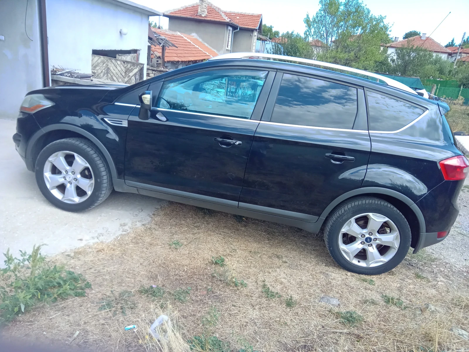 Ford Kuga  - изображение 4