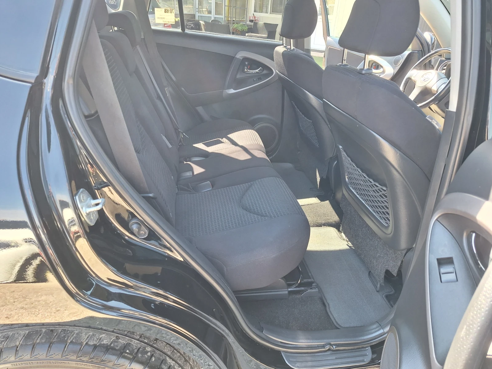 Toyota Rav4 2.2 D4D, снимка 12 - Автомобили и джипове - 53987803