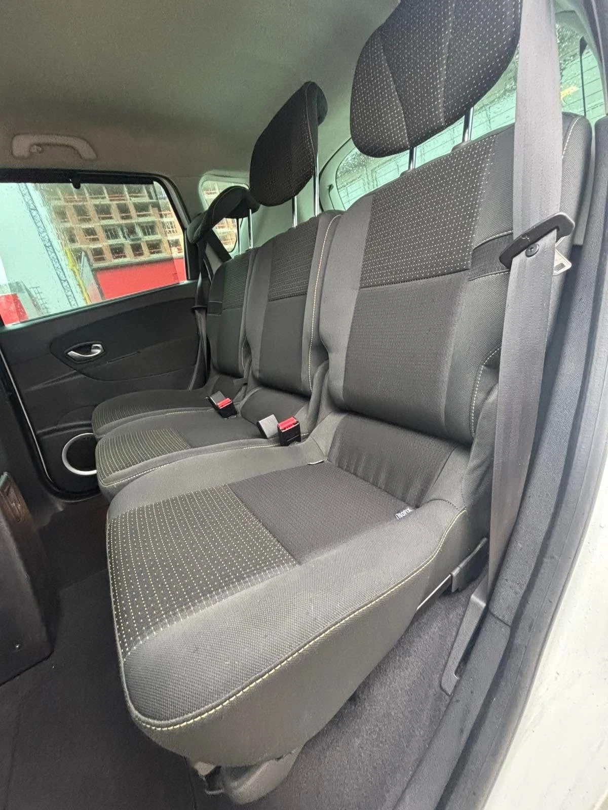 Renault Scenic 1.9 DCi 130кс, снимка 6 - Автомобили и джипове - 54095173