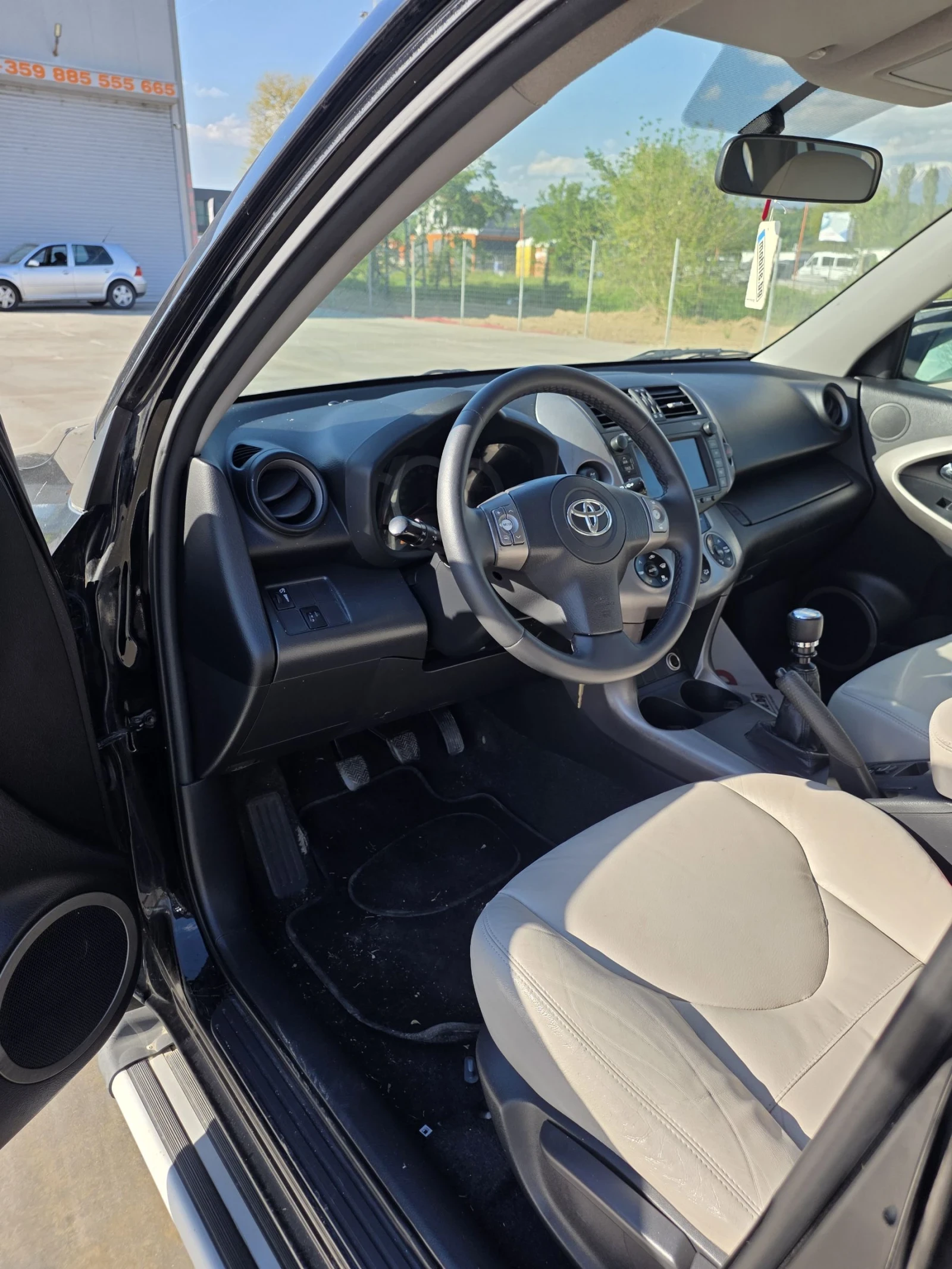 Toyota Rav4 D-4D, снимка 9 - Автомобили и джипове - 54435845