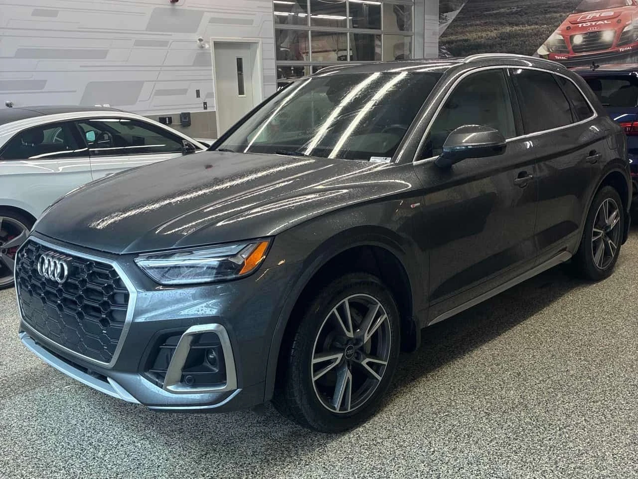 Audi Q5 | Progressiv | DISTRONIC | ПОДГРЕВ | CARFAX | 