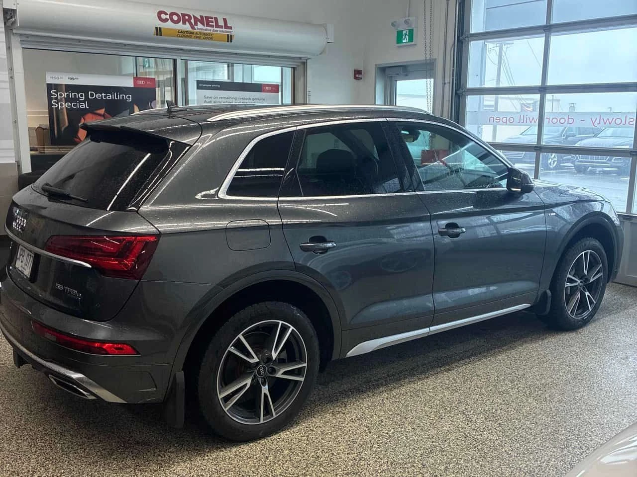 Audi Q5 | Progressiv | DISTRONIC | ПОДГРЕВ | CARFAX | , снимка 3 - Автомобили и джипове - 54528924
