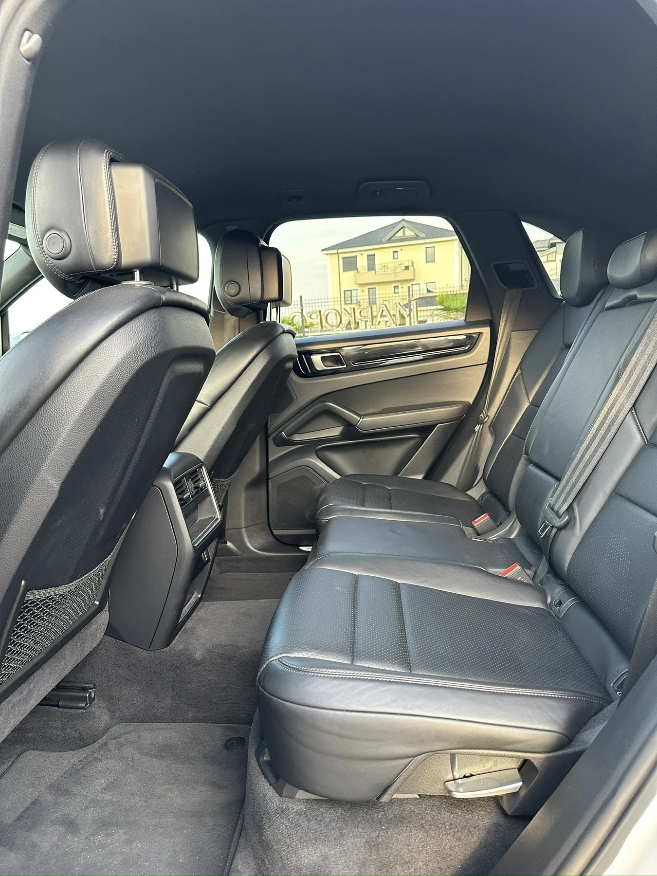 Porsche Cayenne, снимка 10 - Автомобили и джипове - 55439752