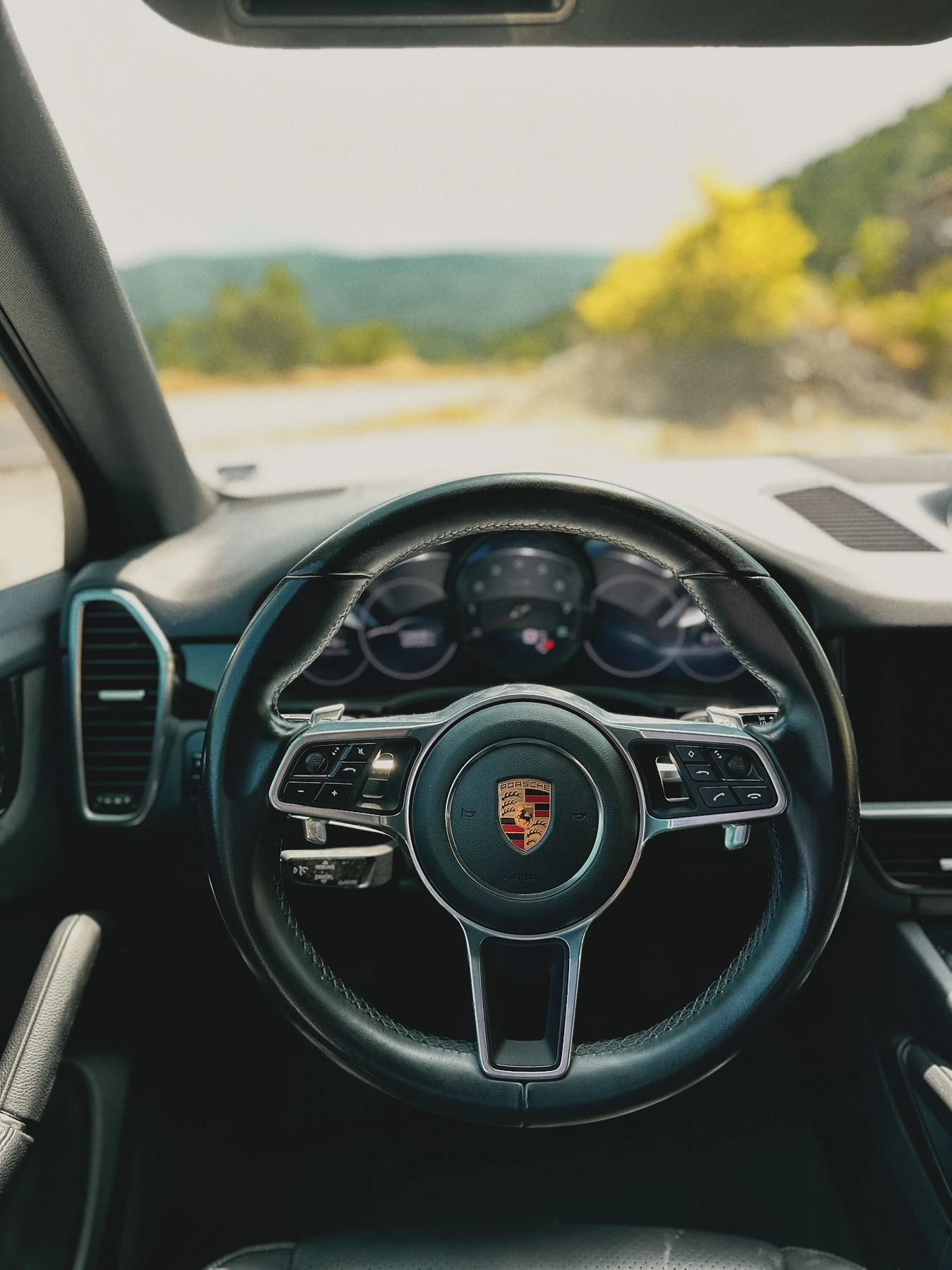 Porsche Cayenne, снимка 9 - Автомобили и джипове - 55439752