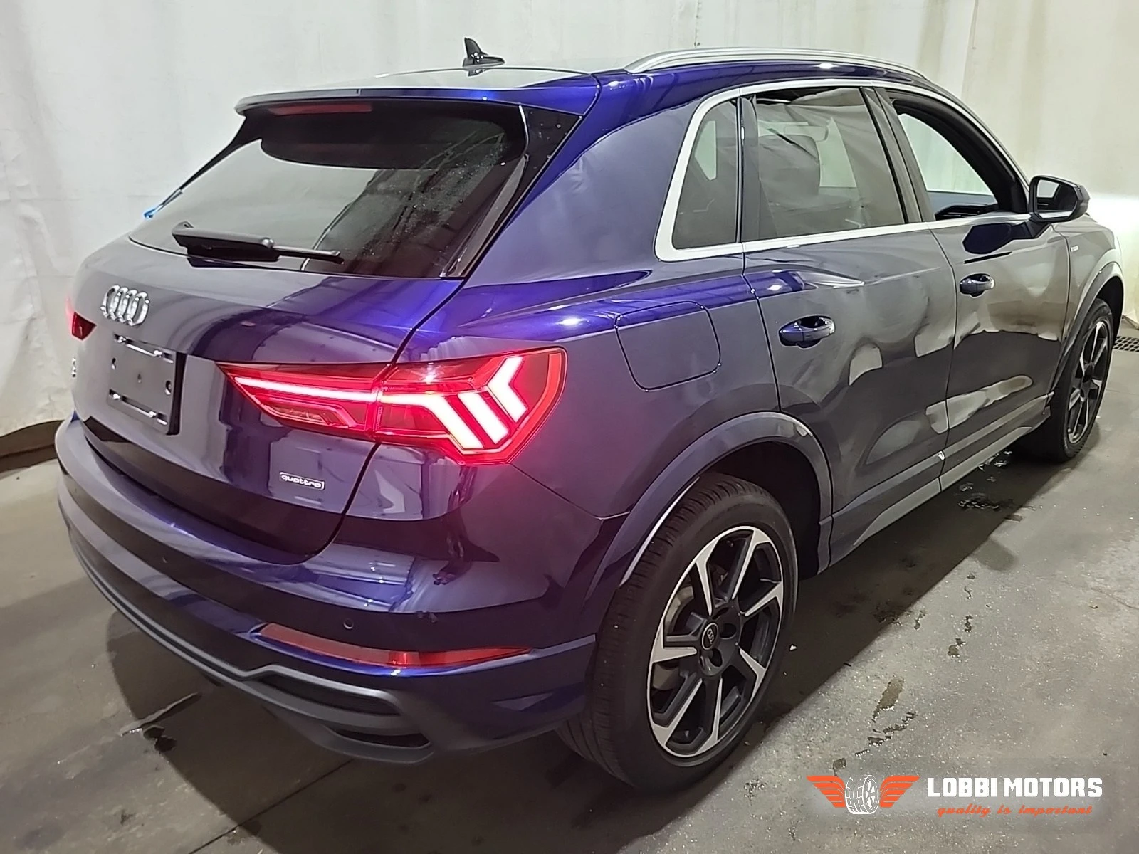 Audi Q3, снимка 3 - Автомобили и джипове - 55993011