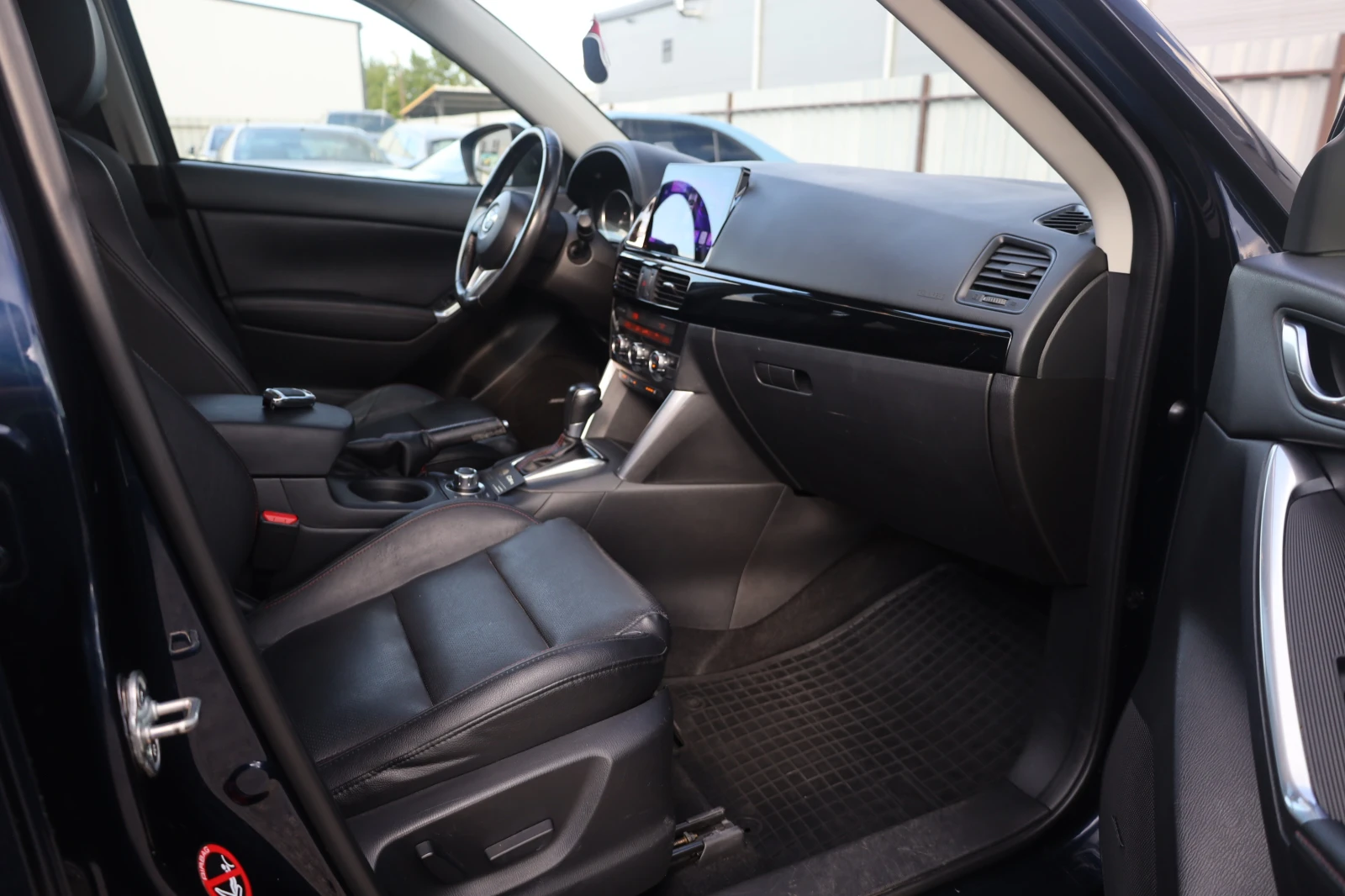 Mazda CX-5 2.0i AWD KeyGO BOSE SzH КОЖА Lane Blind Шибидах, снимка 8 - Автомобили и джипове - 56008626